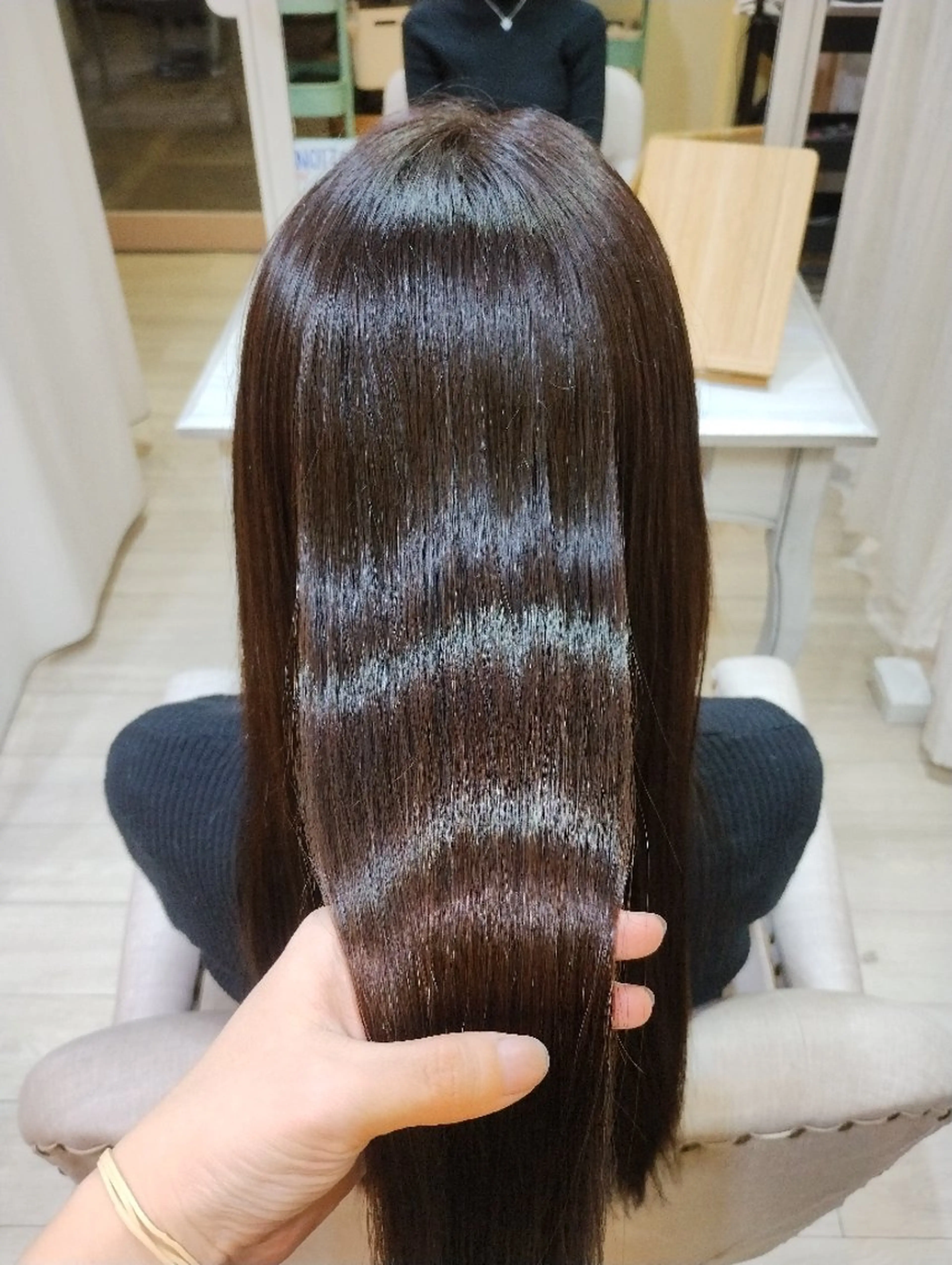 美髪縮毛矯正＋11Step髪質改善　¥22900→¥9980の大特価 モデル様限定メニューです✨の写真