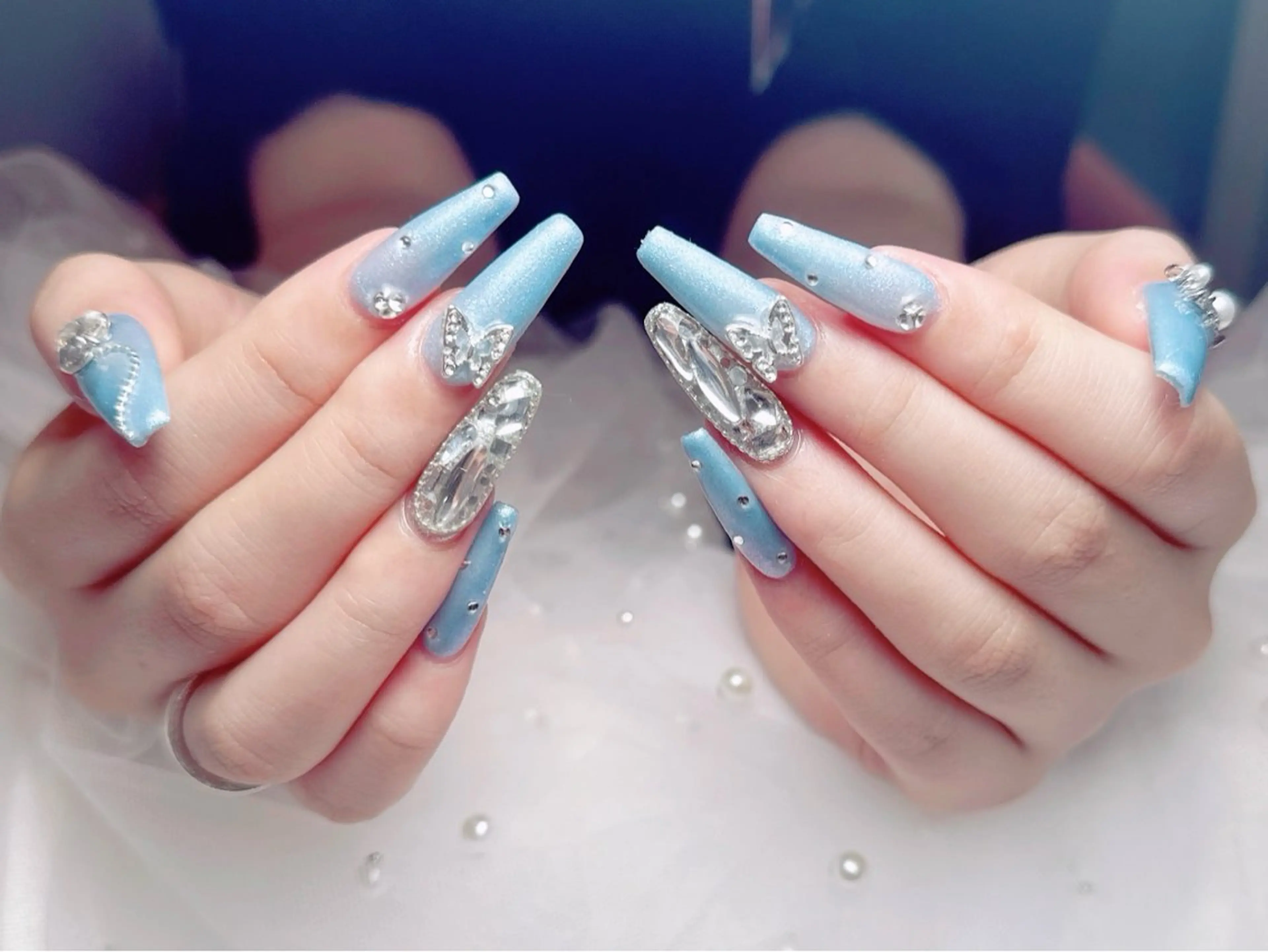 ネイル フレンチネイル ジェルネイル ハート 韓国ネイル マグネットネイル ハンドネイル ネイルサロン lotusのネイルデザイン