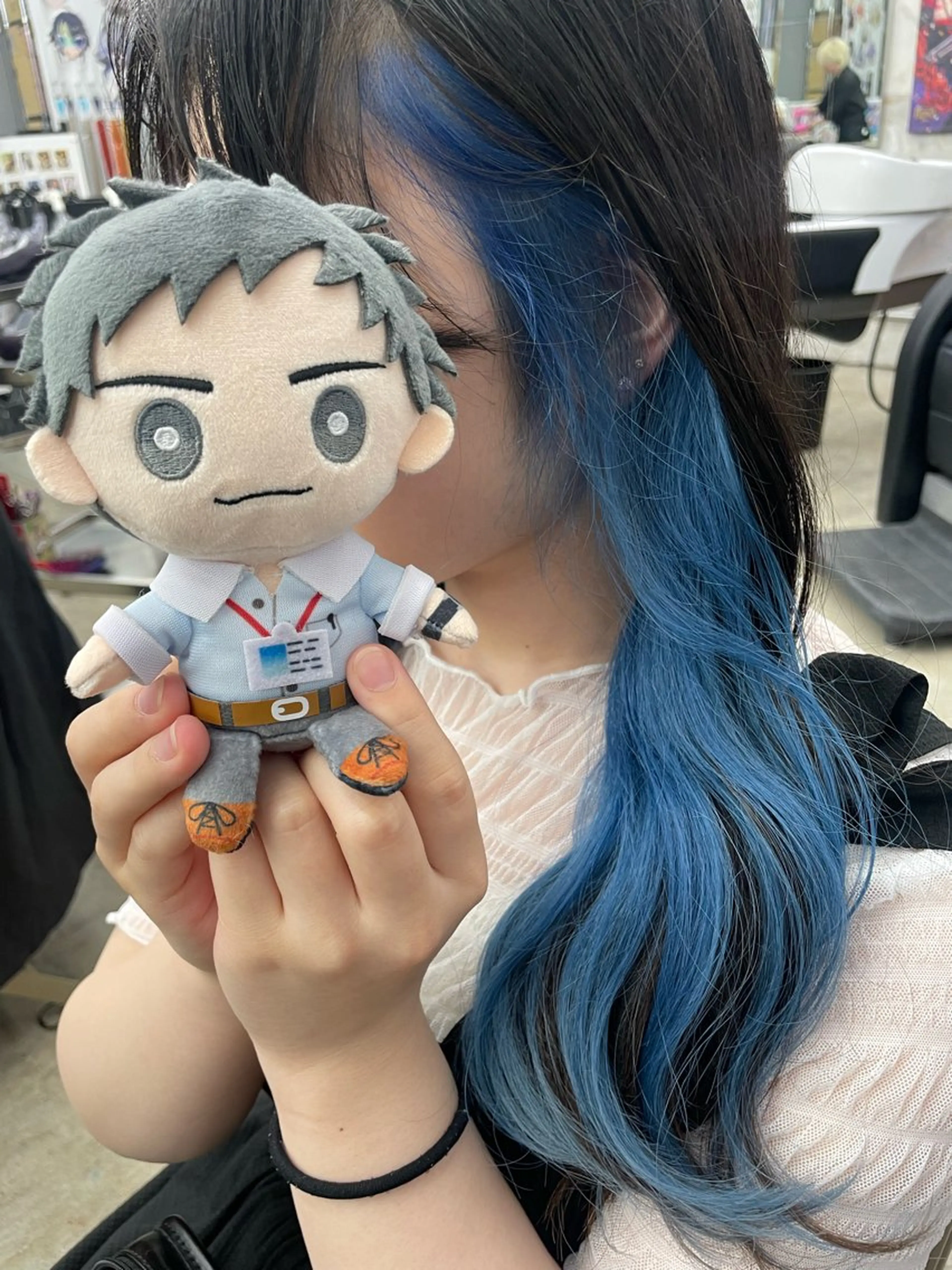 ミディアム カラー ヘアカラー インナーカラー 推し ブリーチ  髪質改善のヘアスタイル