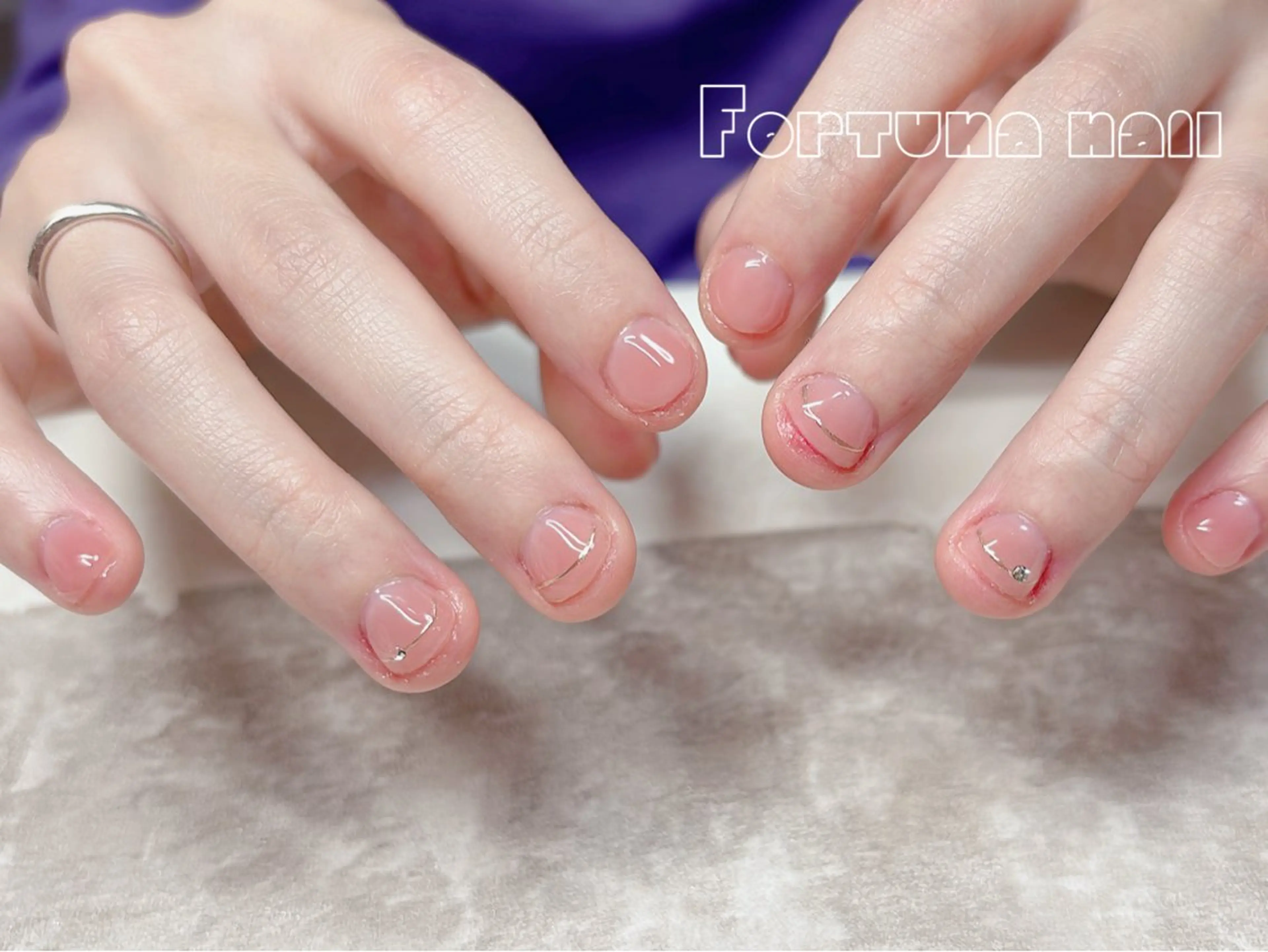 ネイル ジェルネイル オフィスネイル シンプルネイル ハンドネイル ハンドケア Nail •Head スパFortunaのネイルデザイン