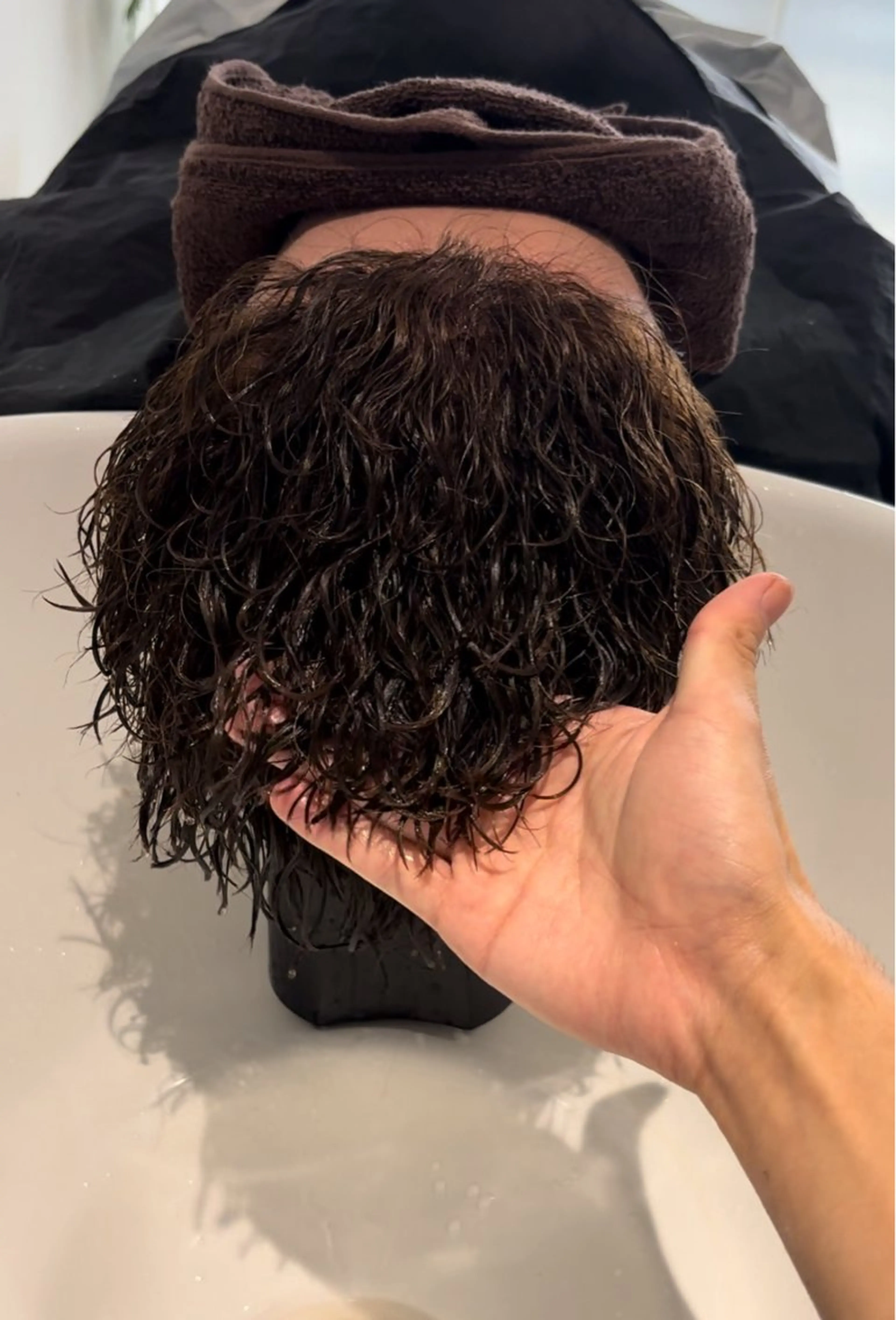 【根強い人気】ツイストスパイラルパーマ+デザインカット 117500円→11500円の写真