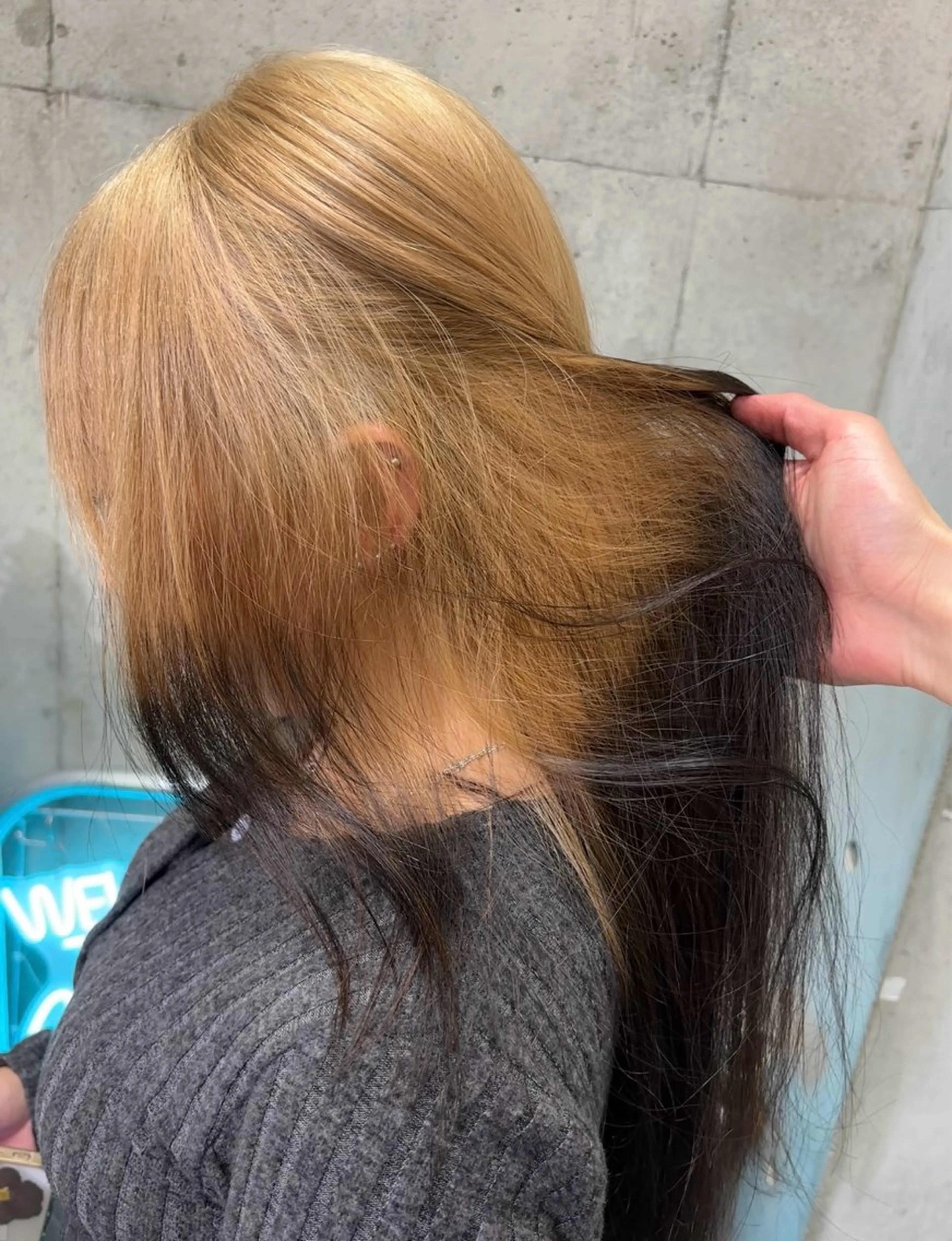 セミロング カラー ベージュカラー ブロンド ブロンドベージュ ブラウンカラー ヘアカラー トリートメント 落ちる黒 森崎雄斗のヘアスタイル