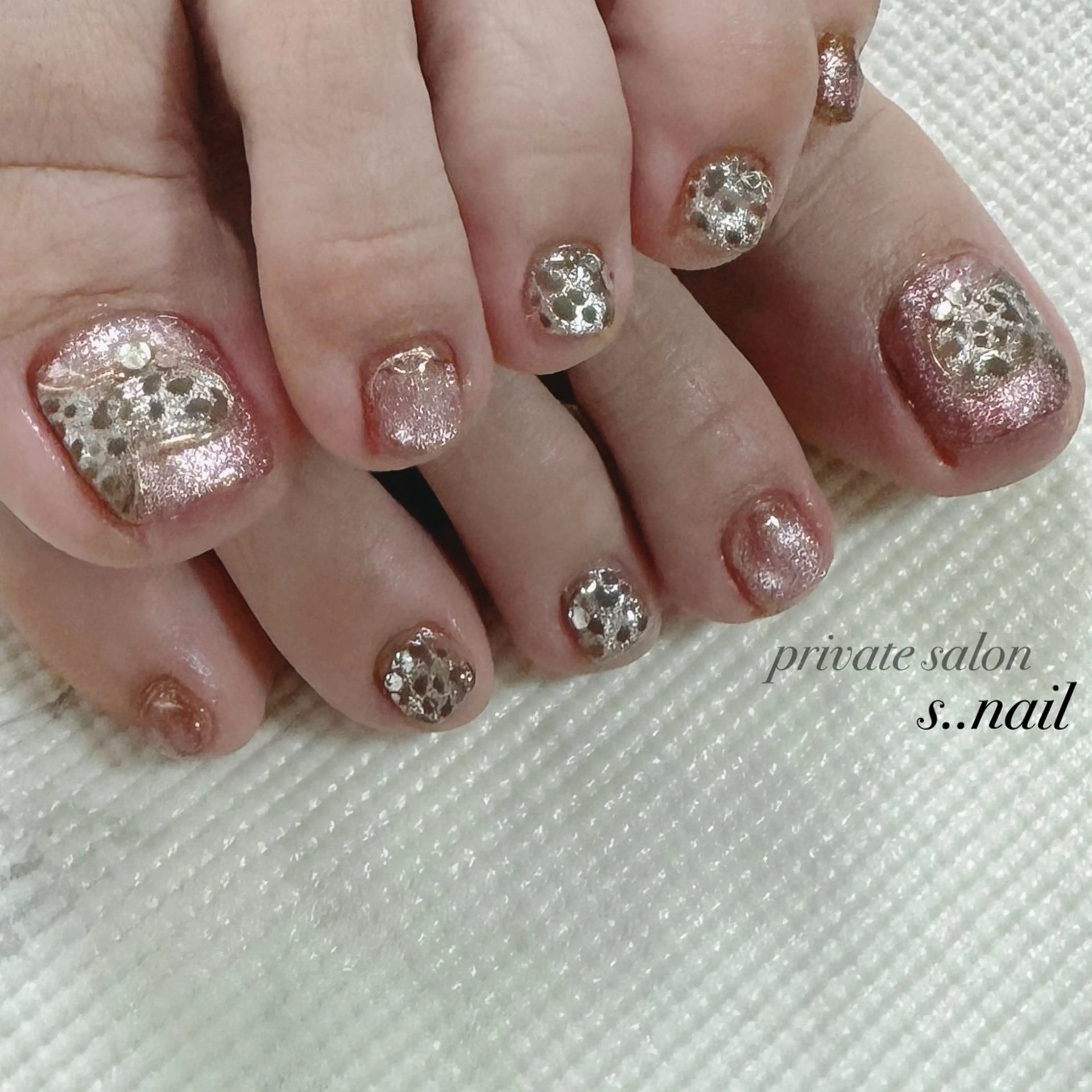 ネイル マグネットネイル ハンドネイル フットネイル s..nail / MORITAのネイルデザイン