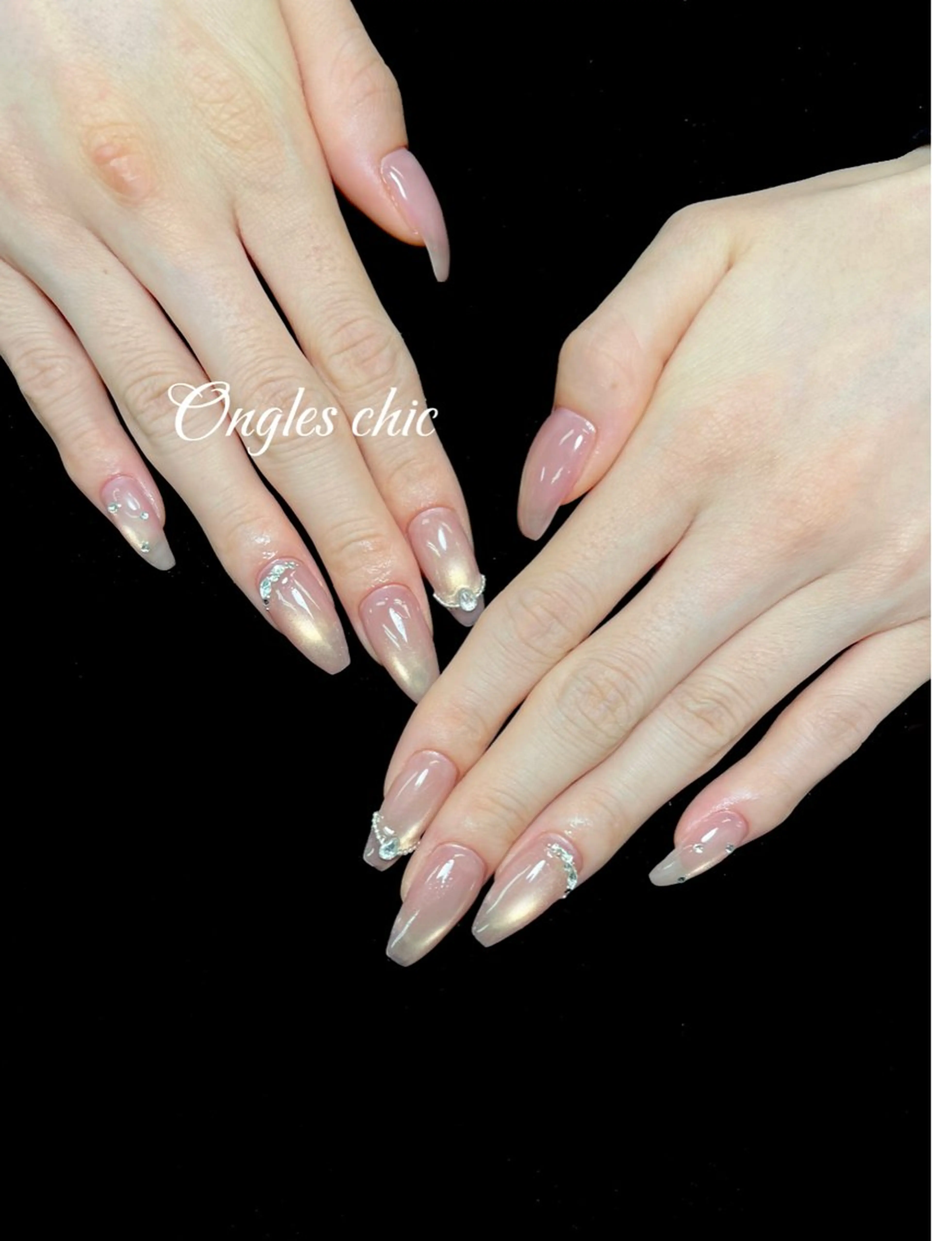 ネイル ハンドネイル ongles chicのネイルデザイン