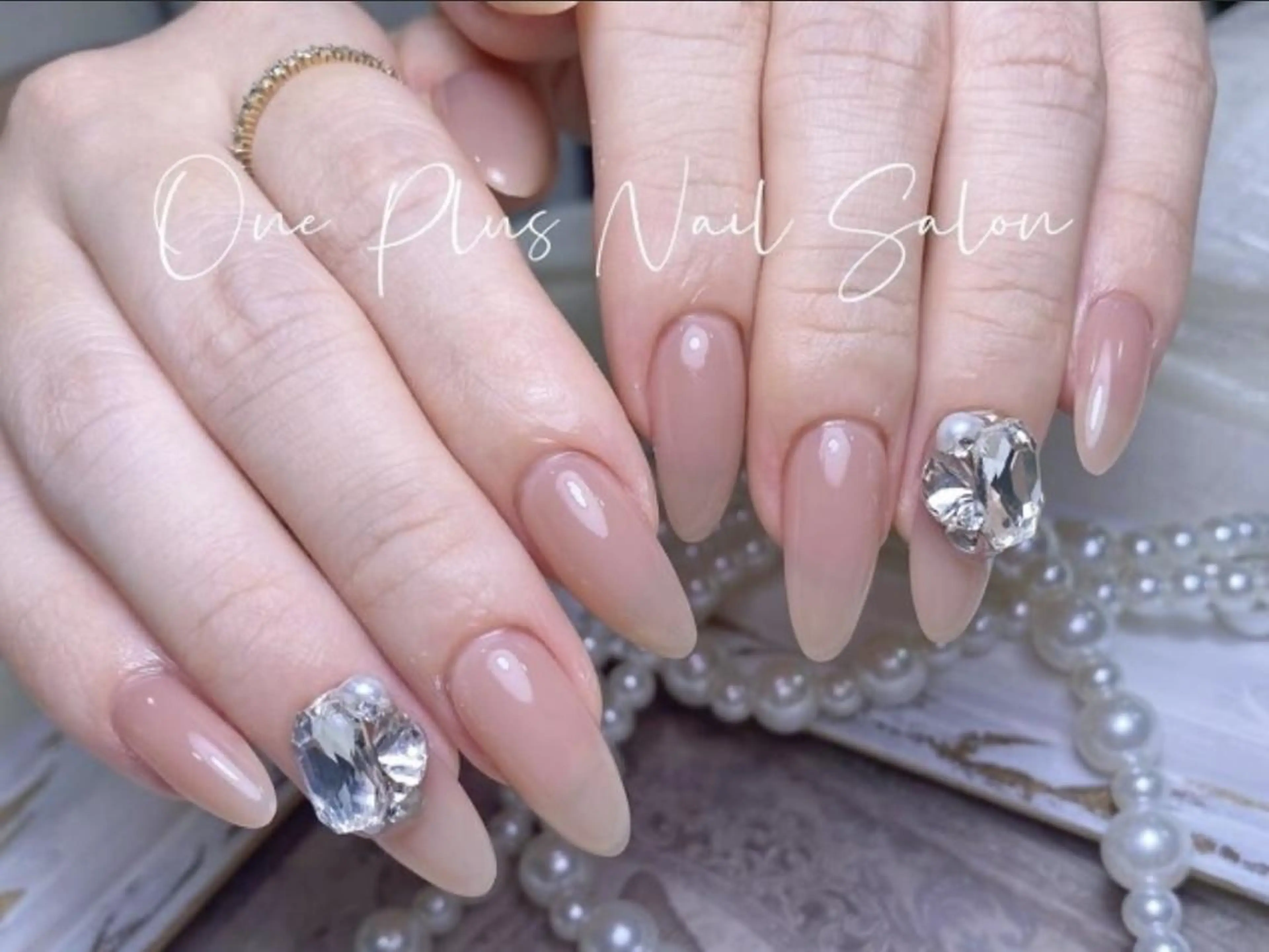 ネイル ジェルネイル キラキラネイル 韓国ネイル ラメ(グリッター) マグネットネイル ハンドネイル One plus StudioNailのネイルデザイン