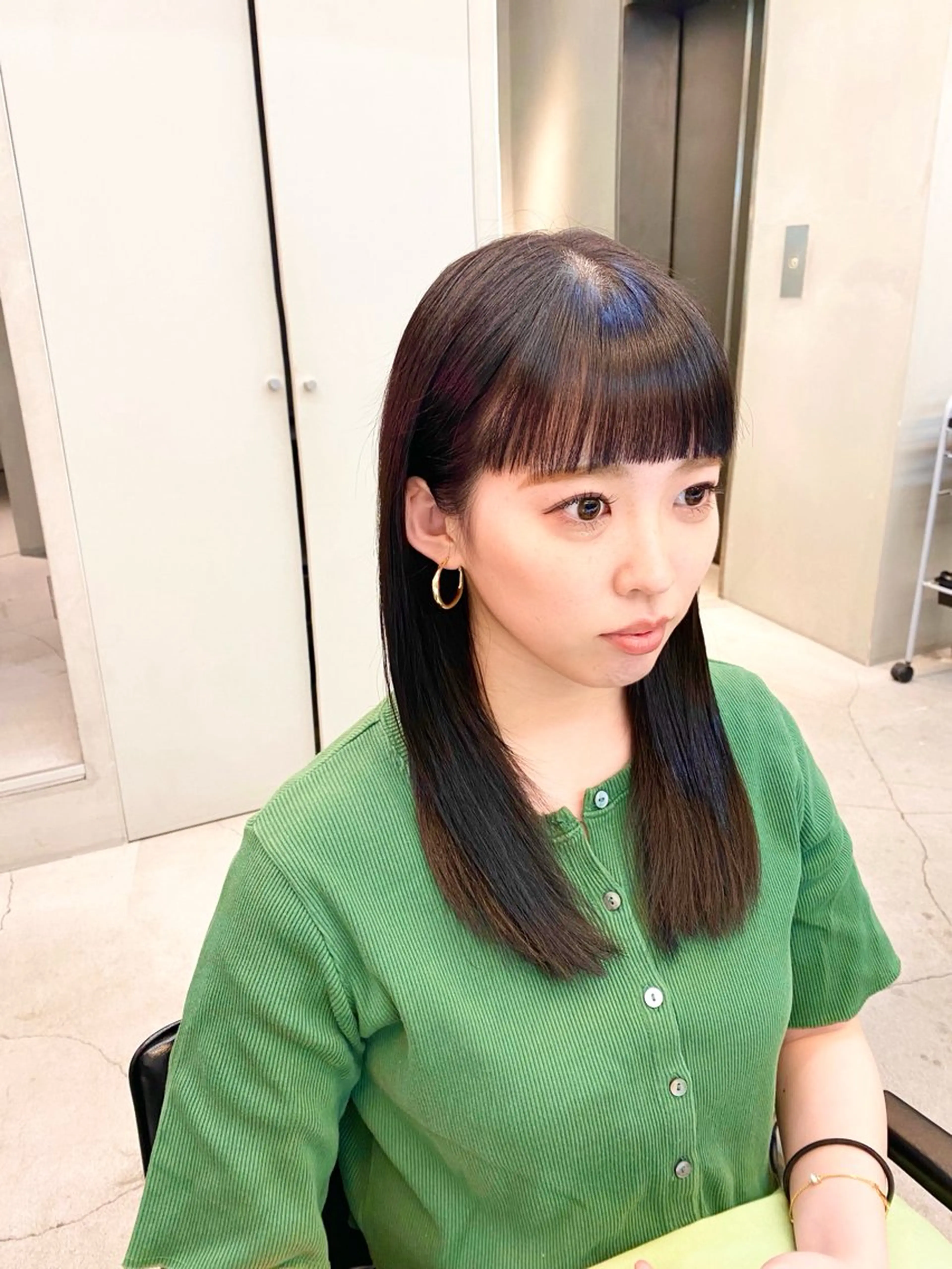 セミロング オン眉 トリートメント 酸熱トリートメント カット トリートメント 艶髪と透明感を ‼️/若林のヘアスタイル