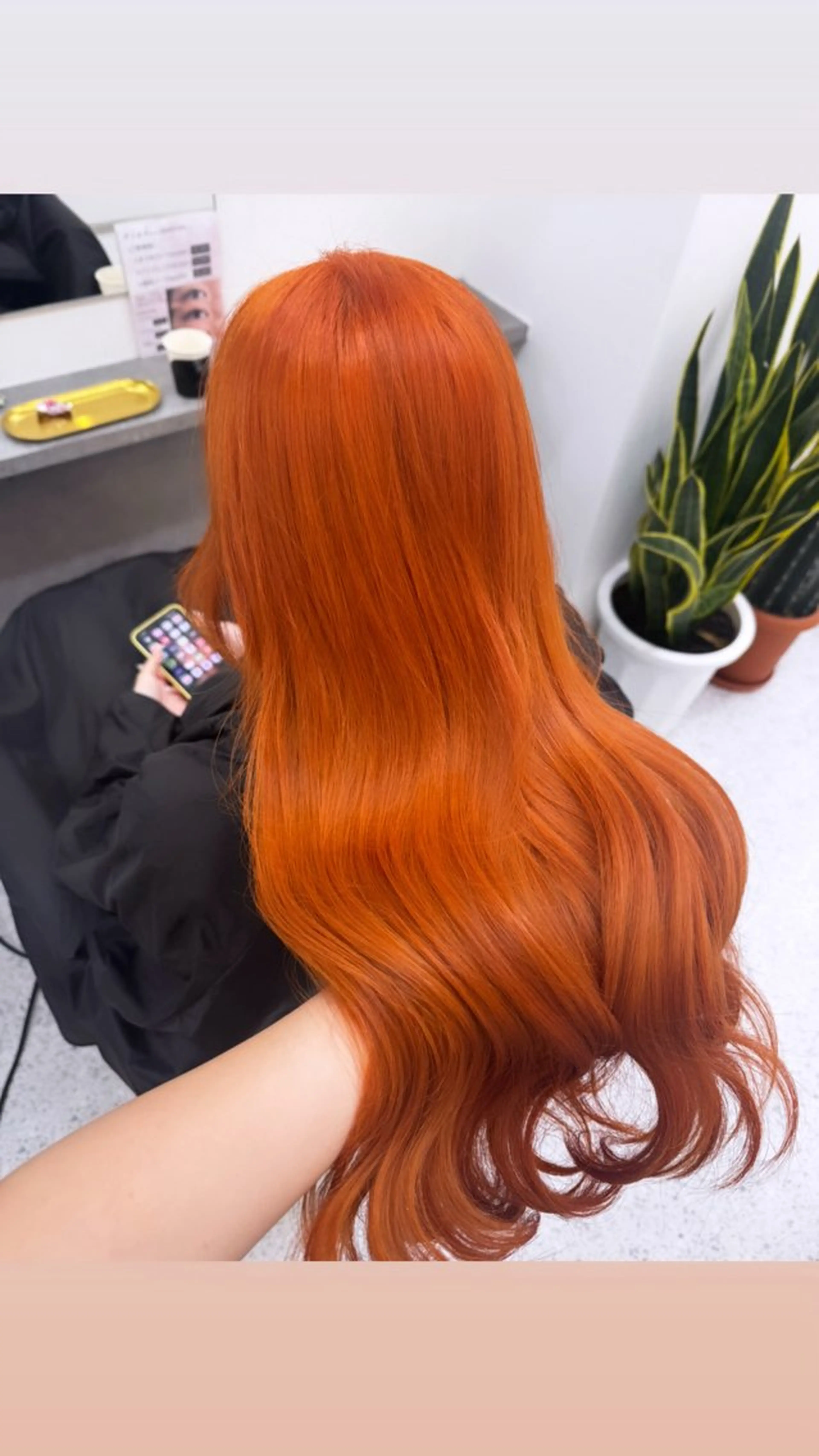 カラー 長谷川 愛花のヘアスタイル