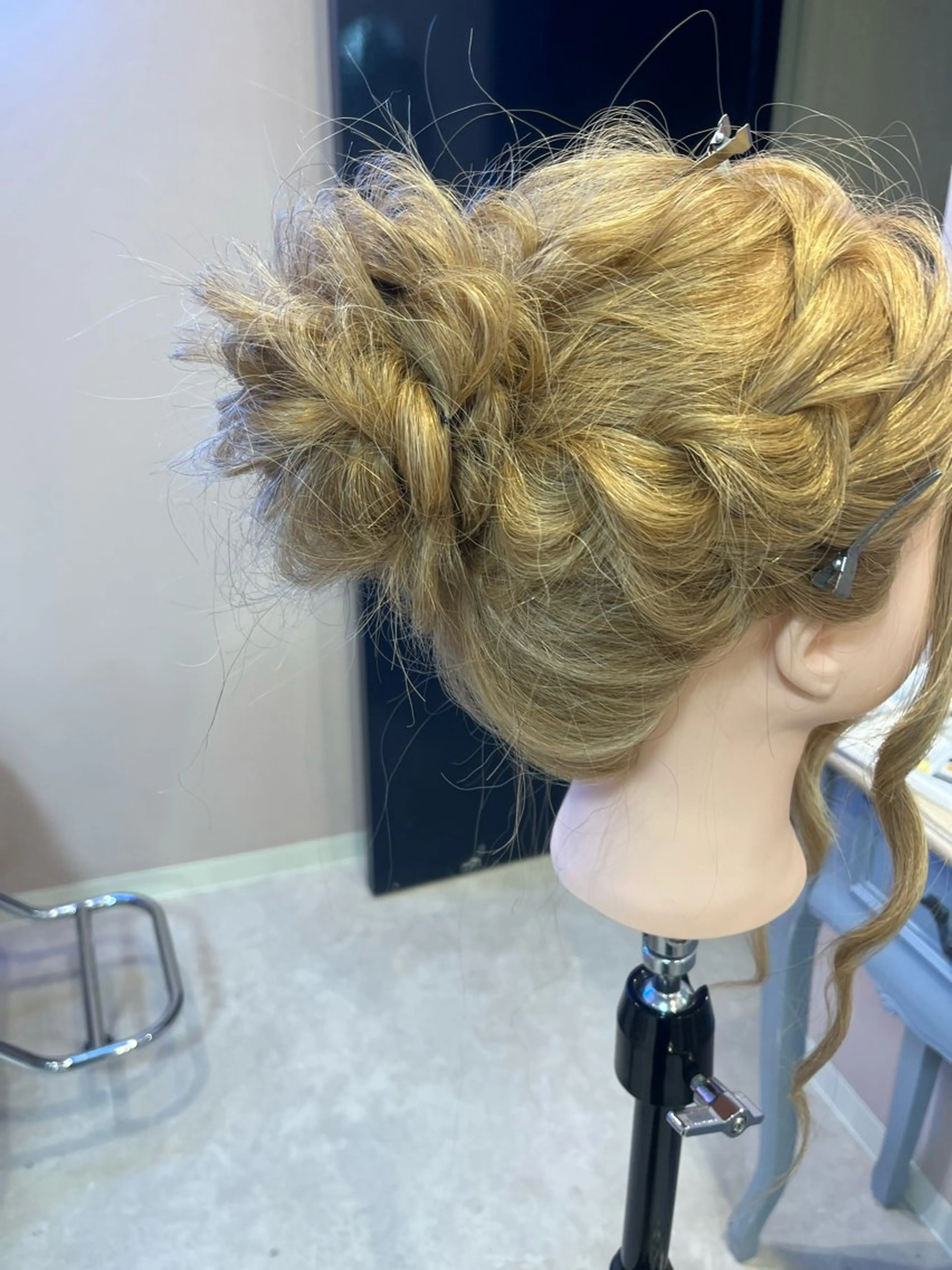 ロング お団子ヘア ヤマダ アヤノのヘアスタイル