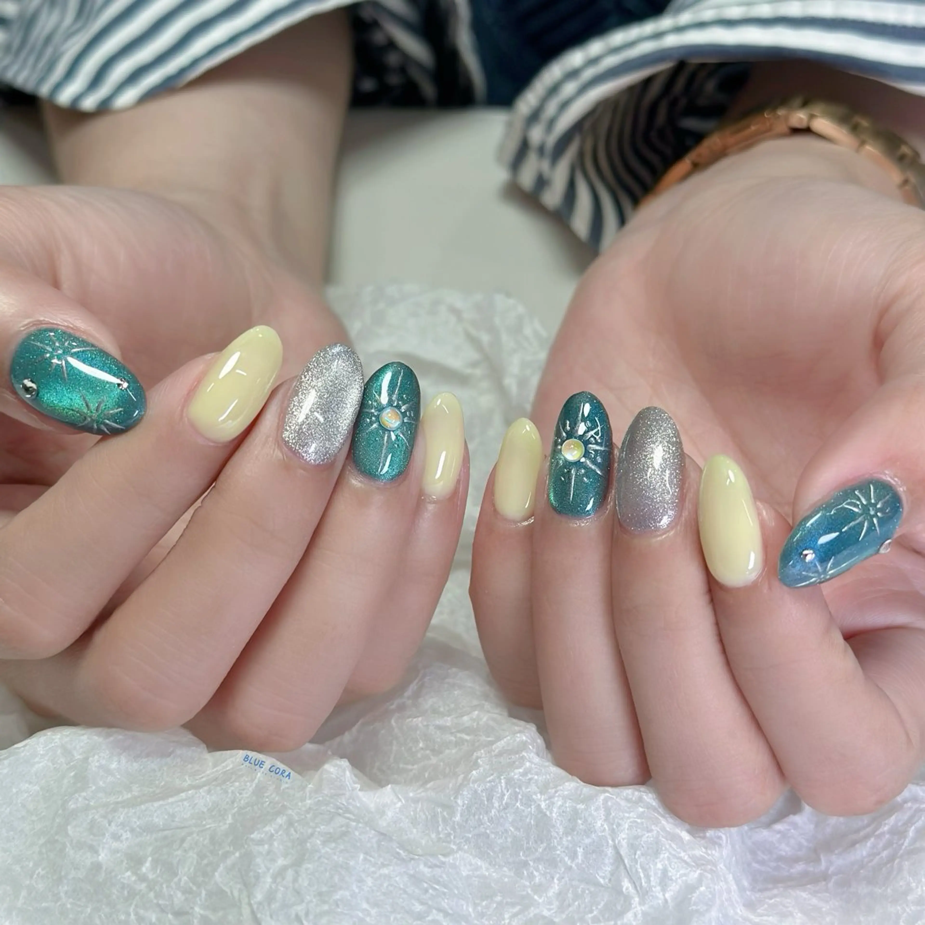 ネイル クリアネイル マグネットネイル ハンドネイル ハンドケア BLUE CORAのネイルデザイン