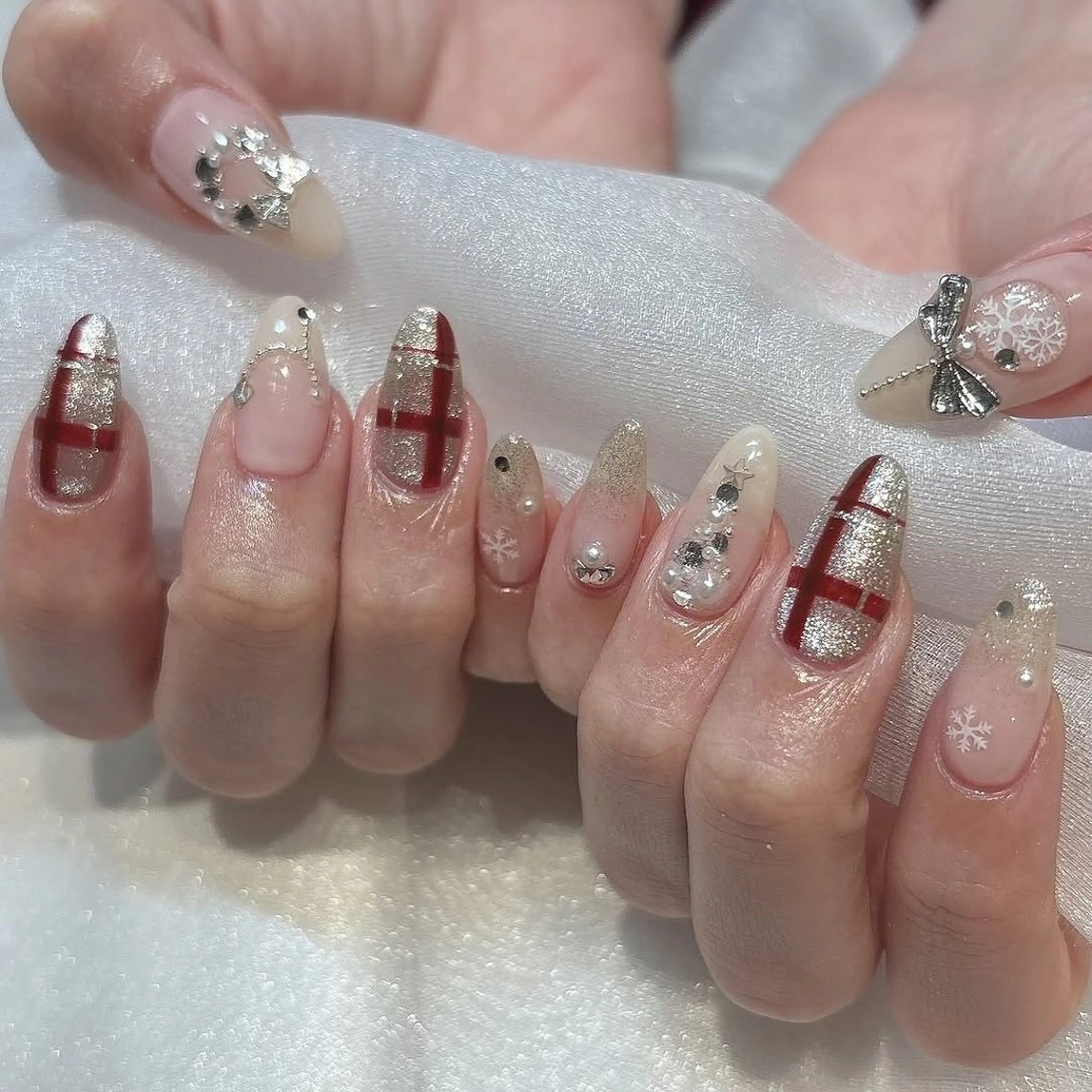 ネイル アートネイル 長さ出し ジェルネイル マグネットネイル ニュアンスネイル ハンドネイル KIM キムのネイルデザイン