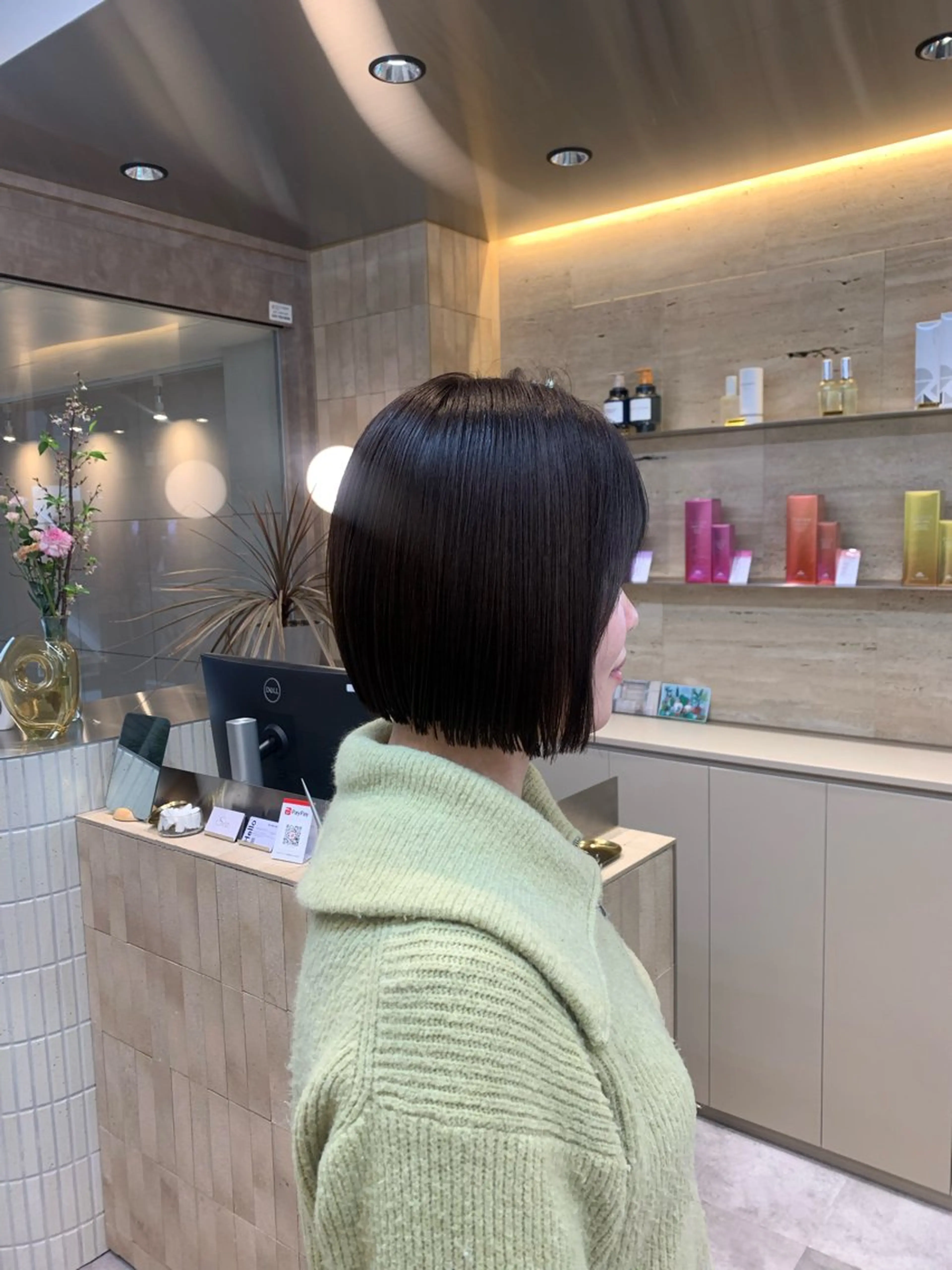 ミディアム カット ヘアカラー トリートメント レイヤー/艶髪/ボブ /くびれ/伊藤　勇司のヘアスタイル