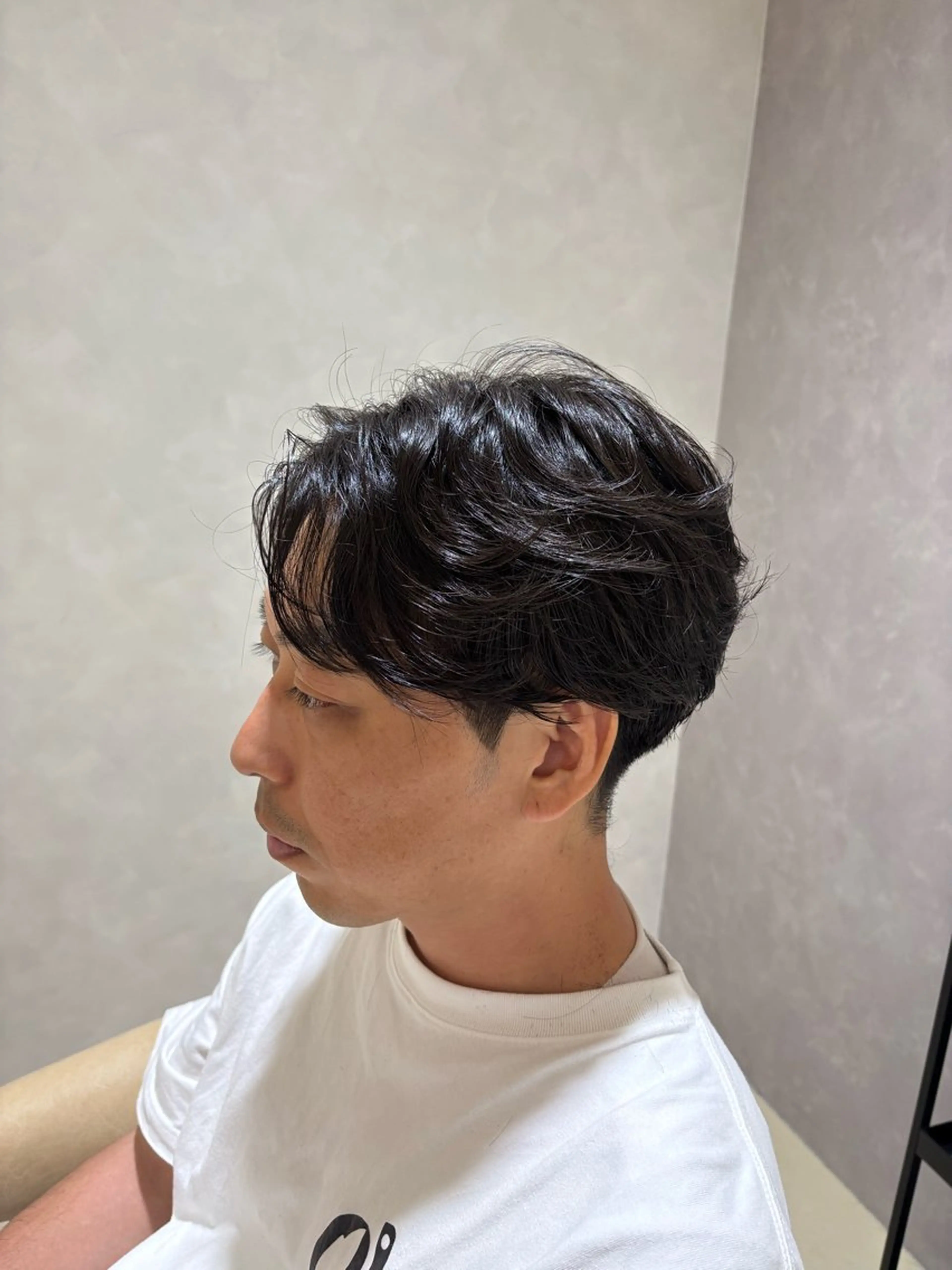 パーマ メンズ センターパート メンズパーマ ニュアンスパーマ 笹川 聖奈のヘアスタイル