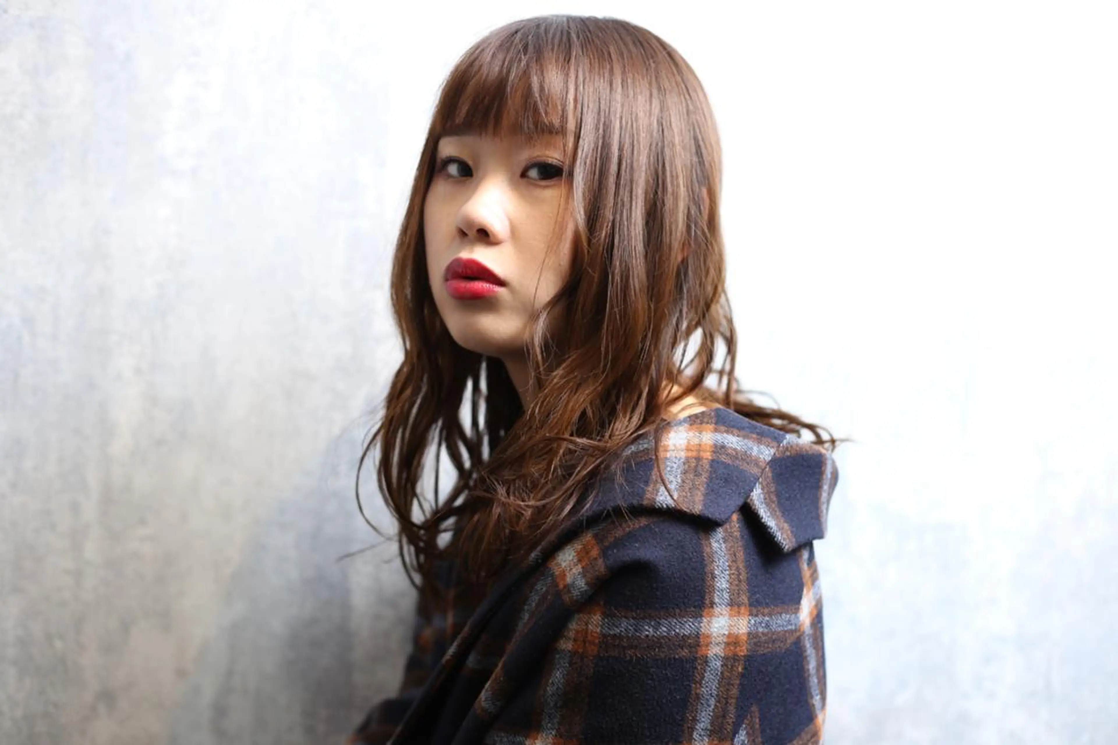 ミディアム カラー アッシュ 透明感カラー イルミナカラー 外国人風カラー vato バトのヘアスタイル