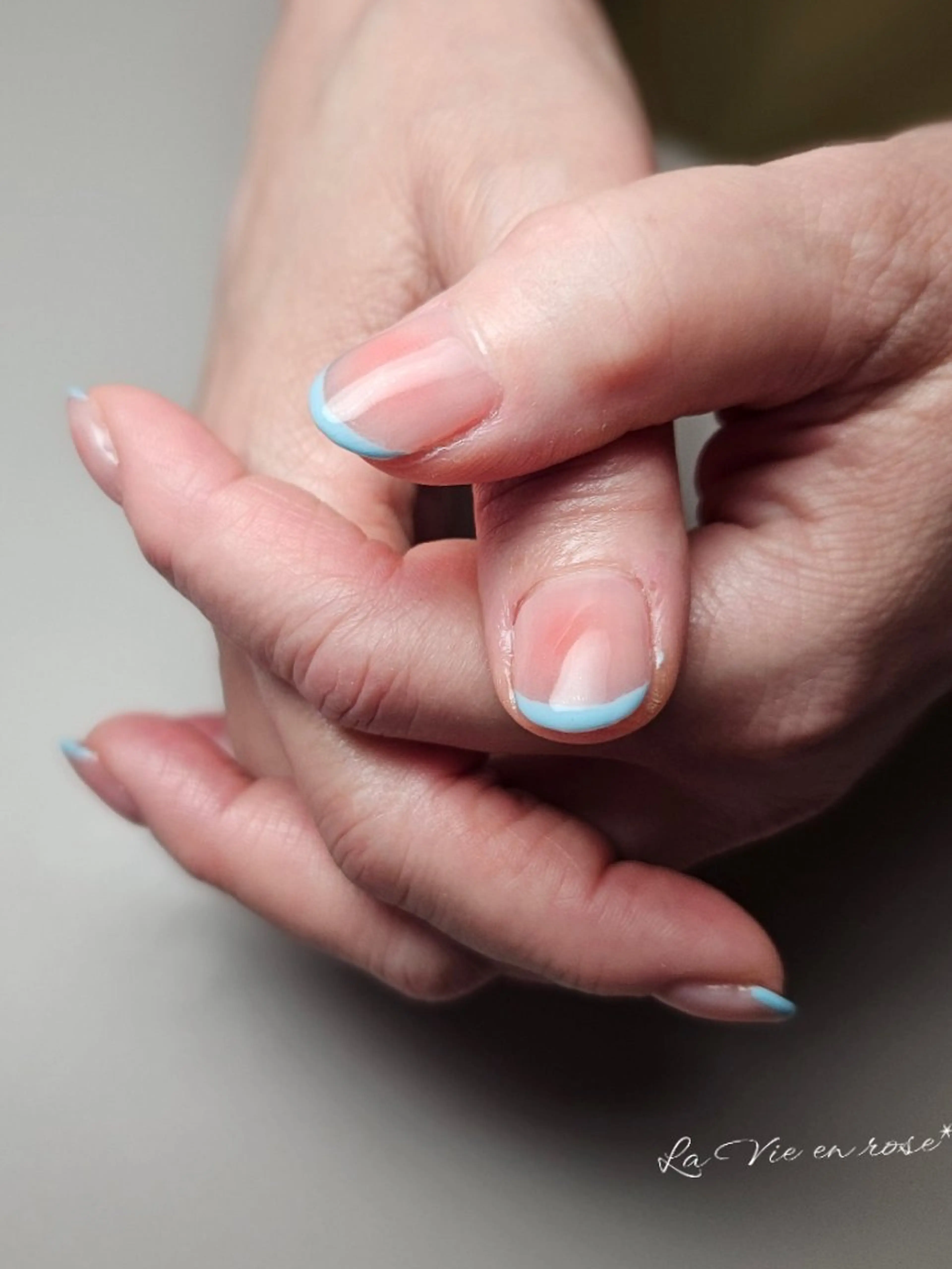 ネイル チークネイル フレンチネイル ラヴィアン ローズのネイルデザイン