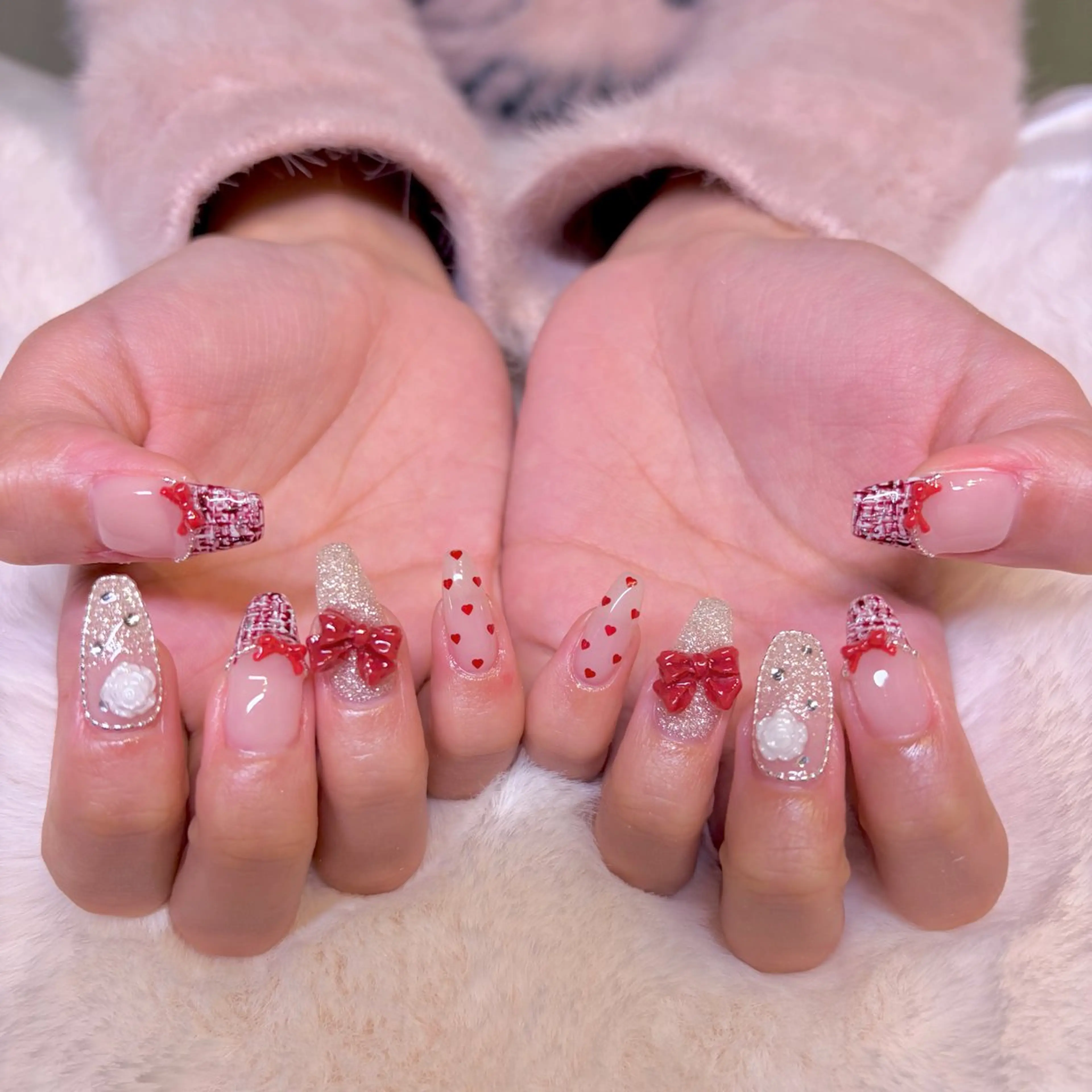 ネイル バレンタイン ハンドネイル nail salon e'mu💐のネイルデザイン