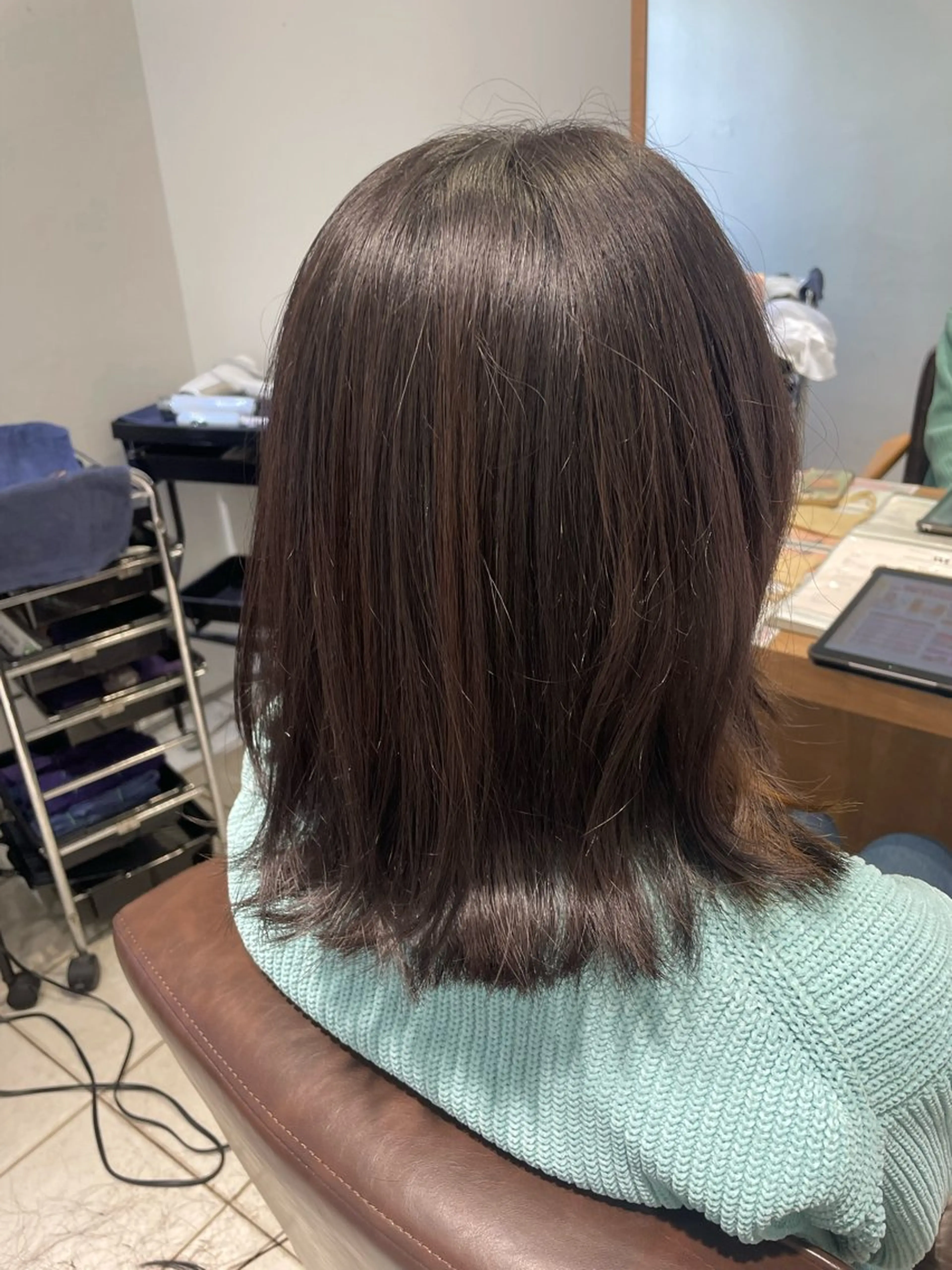 ミディアム 掛川 麻緒のヘアスタイル