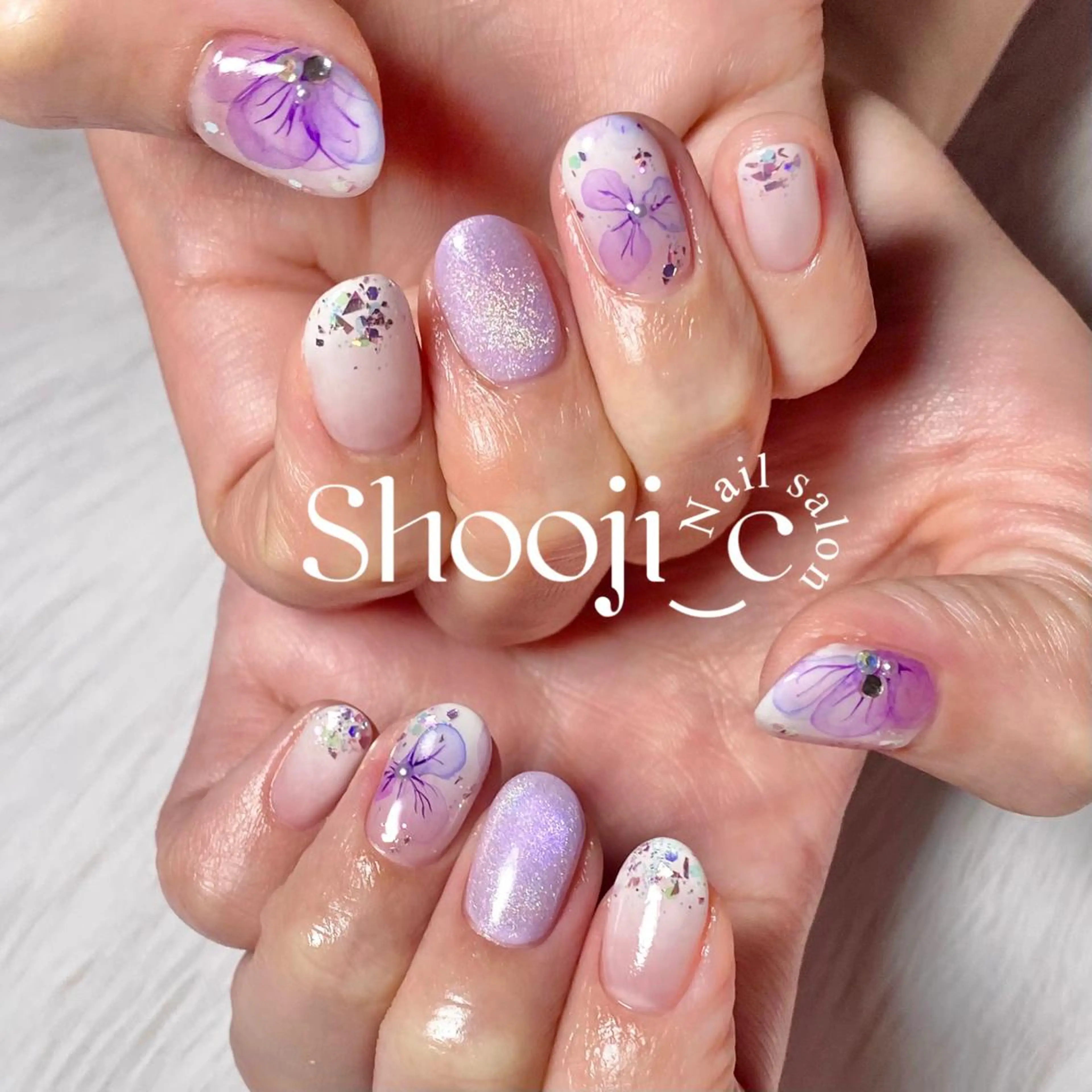 ネイル アートネイル グラデーション ラメ(グリッター) マグネットネイル ホワイト Shooji_c Nail salonのネイルデザイン