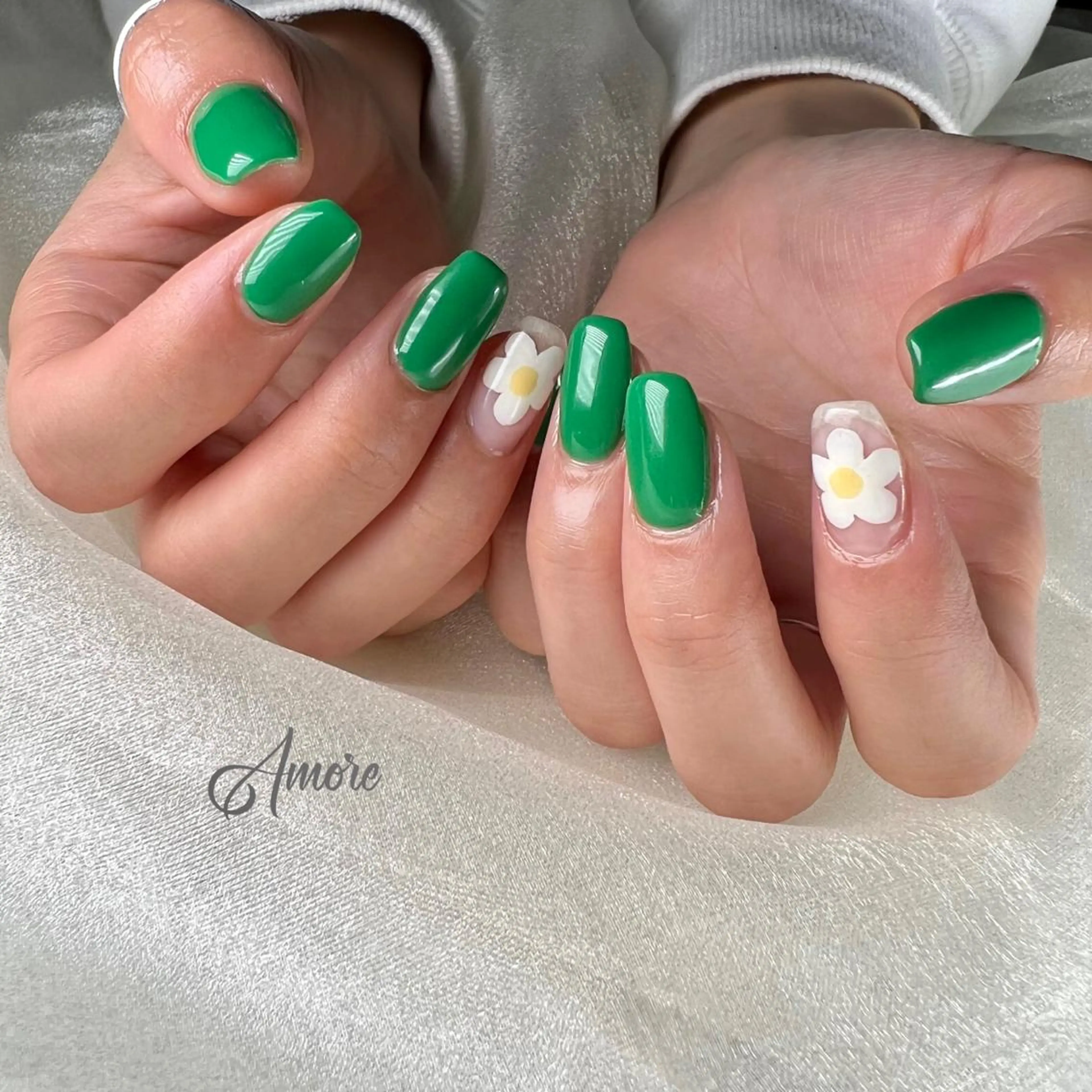 ネイル ジェルネイル 氷ネイル・うるうるネイル マグネットネイル ミラーネイル ニュアンスネイル You kyehwaのネイルデザイン