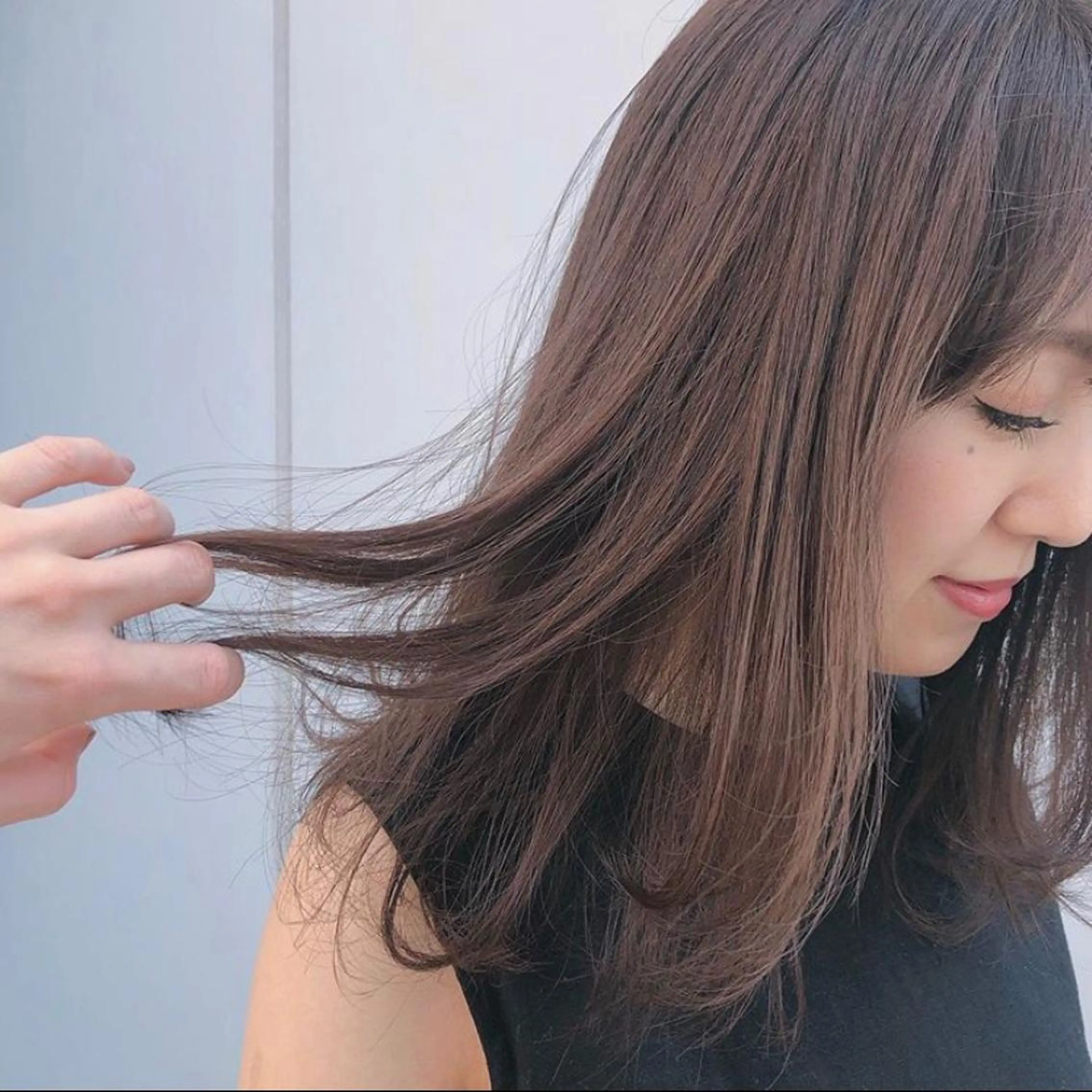 ミディアム カラー カット ヘアカラー 縮毛矯正 トリートメント ヘッドスパ 小田 莉加子のヘアスタイル