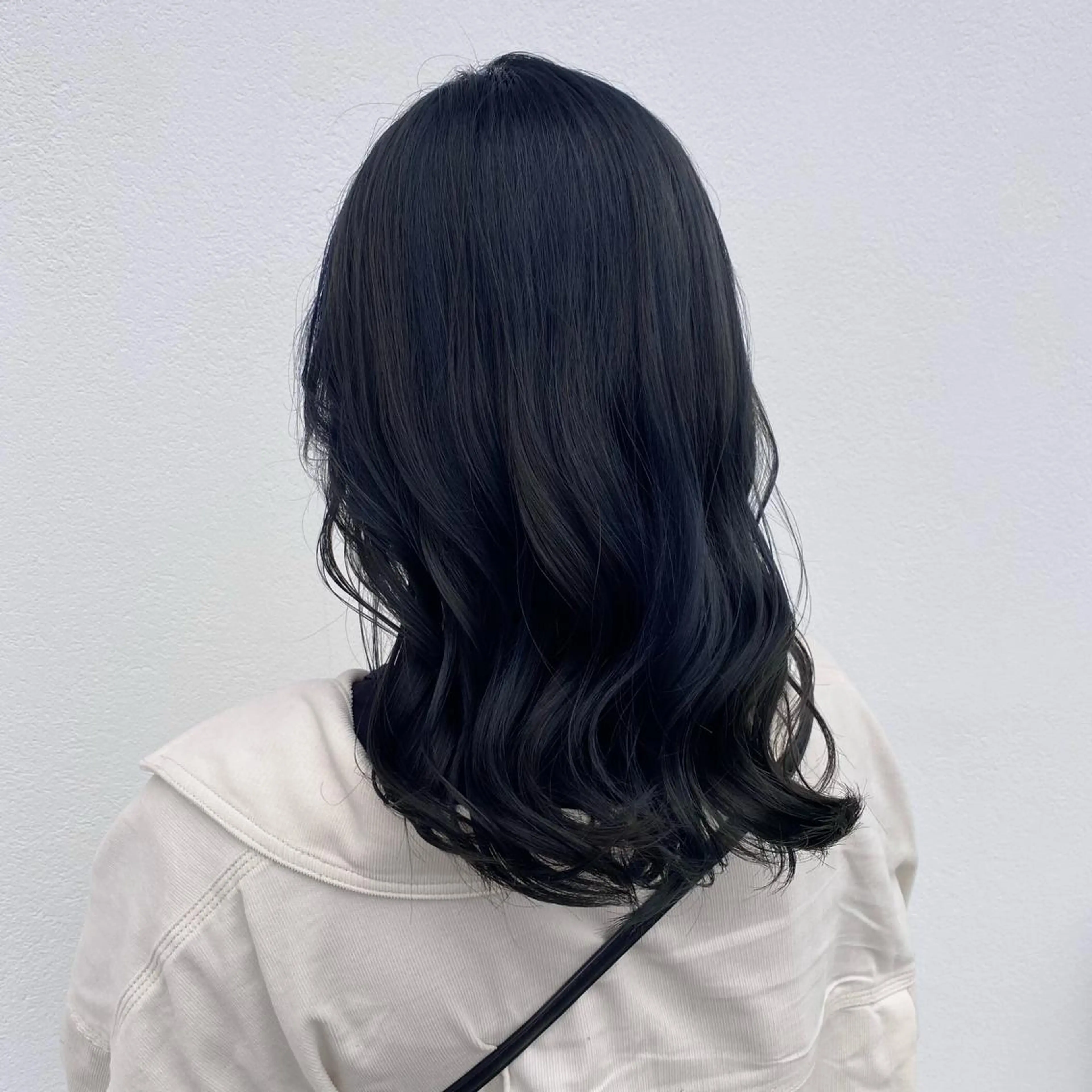 セミロング カラー アディクシーカラー バレイヤージュ ミストバング ブリーチ ブルーカラー ヘアカラー 韓国ヘア特化 💟 ララア 💟のヘアスタイル