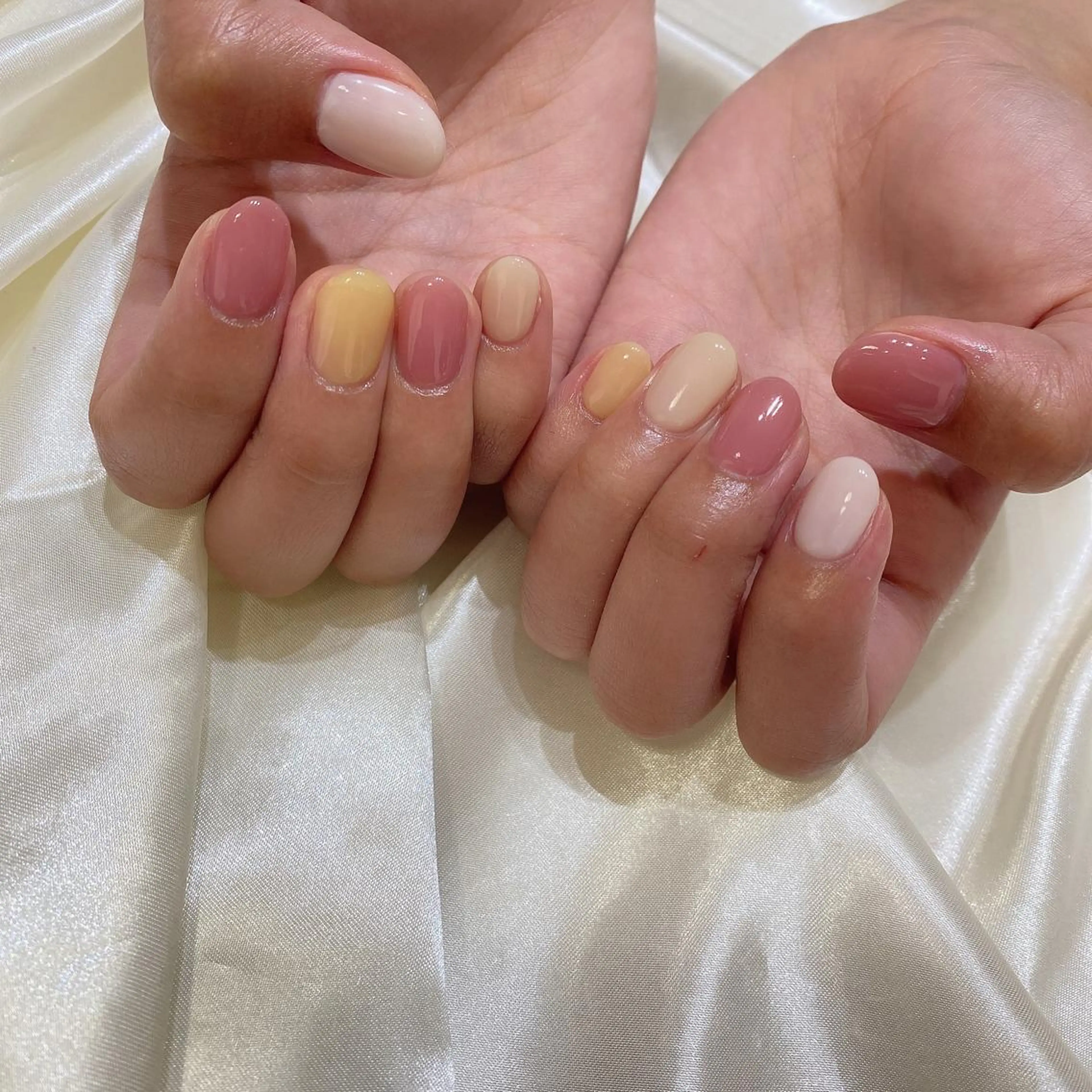 ネイル ハンドネイル 西岡 杏のネイルデザイン