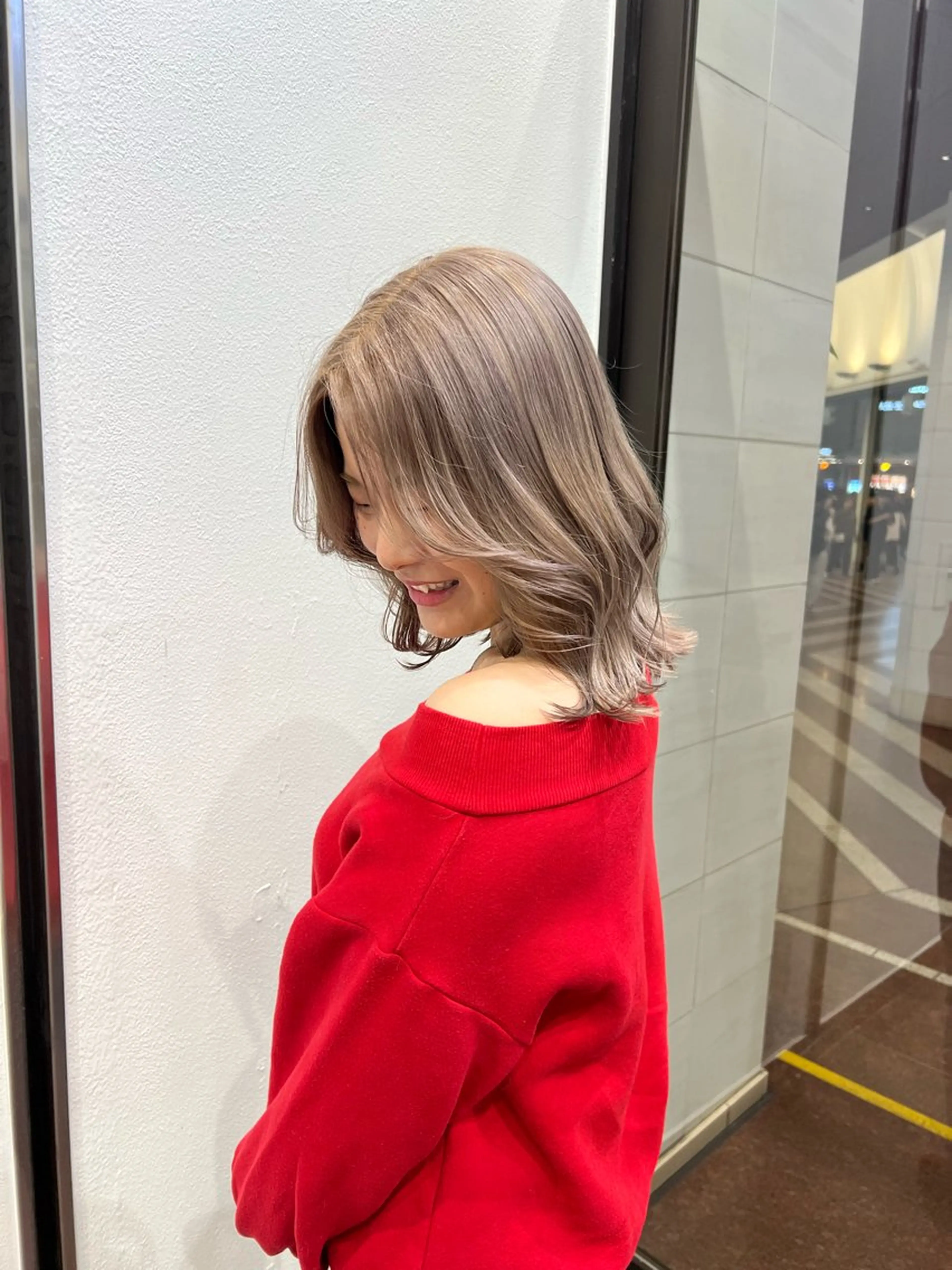 ミディアム カラー レイヤーカット/ miranのヘアスタイル