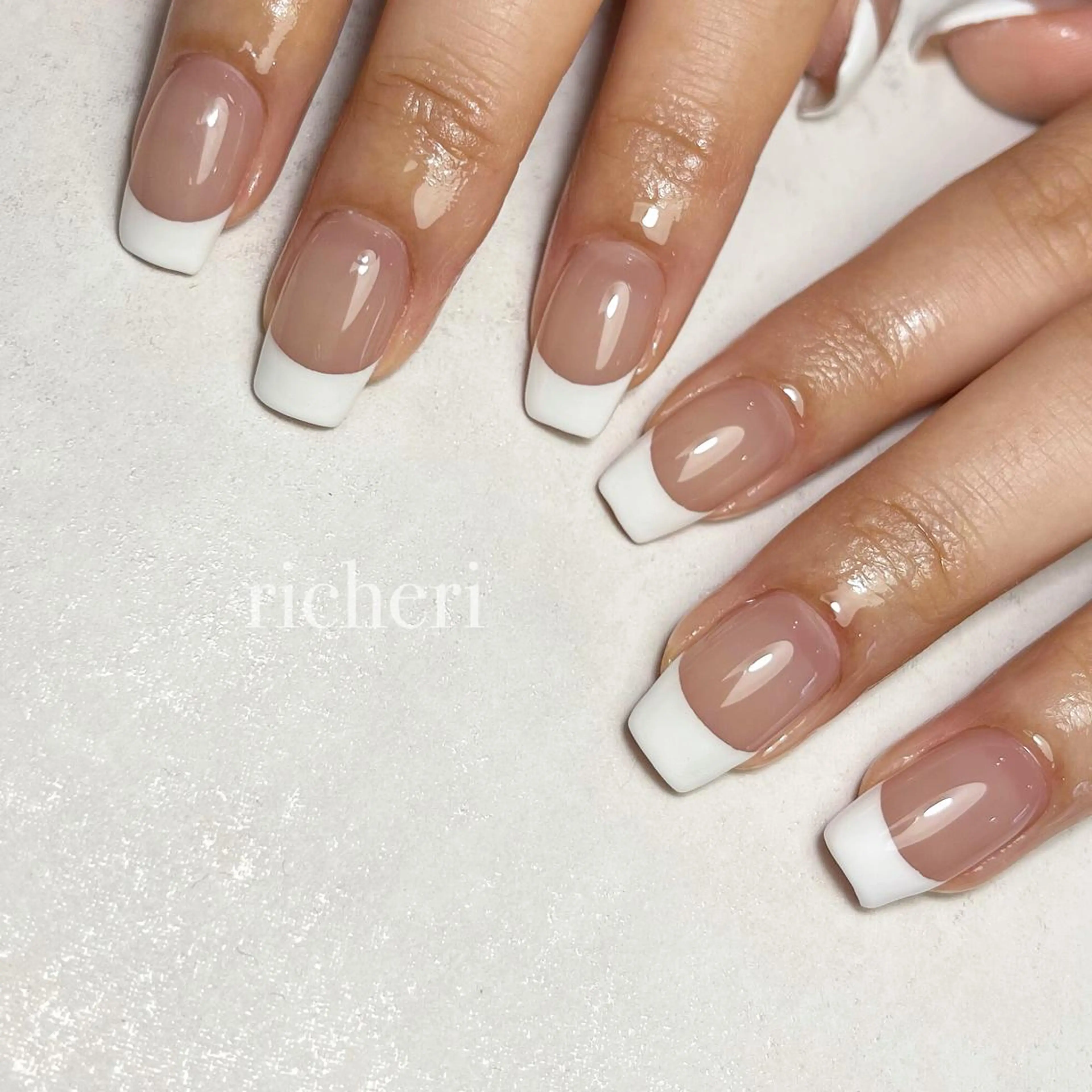 ミディアム ネイル ハンドネイル richeri beautyのエステ・リラクイメージ