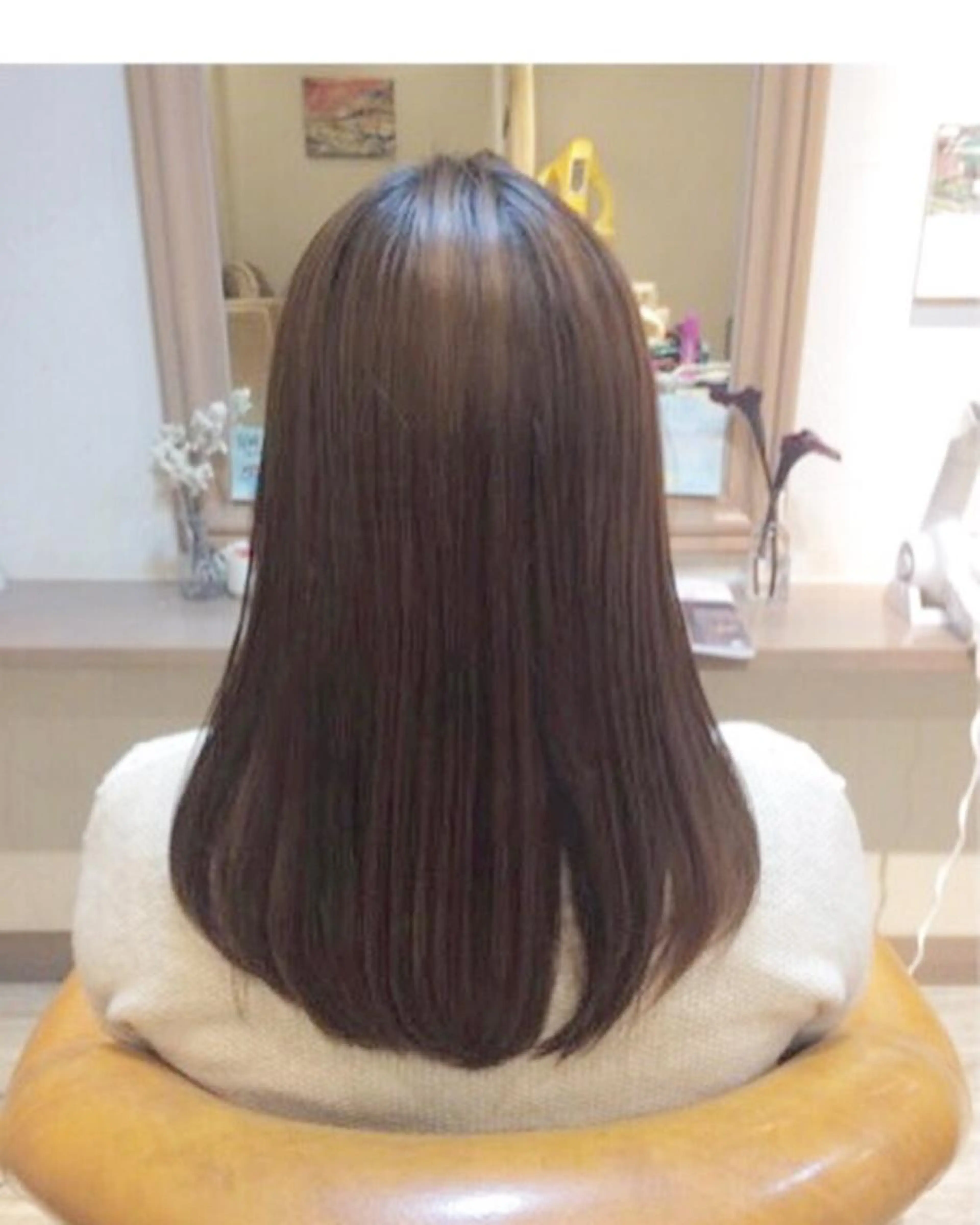 ストレート（縮毛矯正）パーマとトリートメント¥9990（税込）カットなし　ロングや複雑履歴のかたプラス¥1100の写真