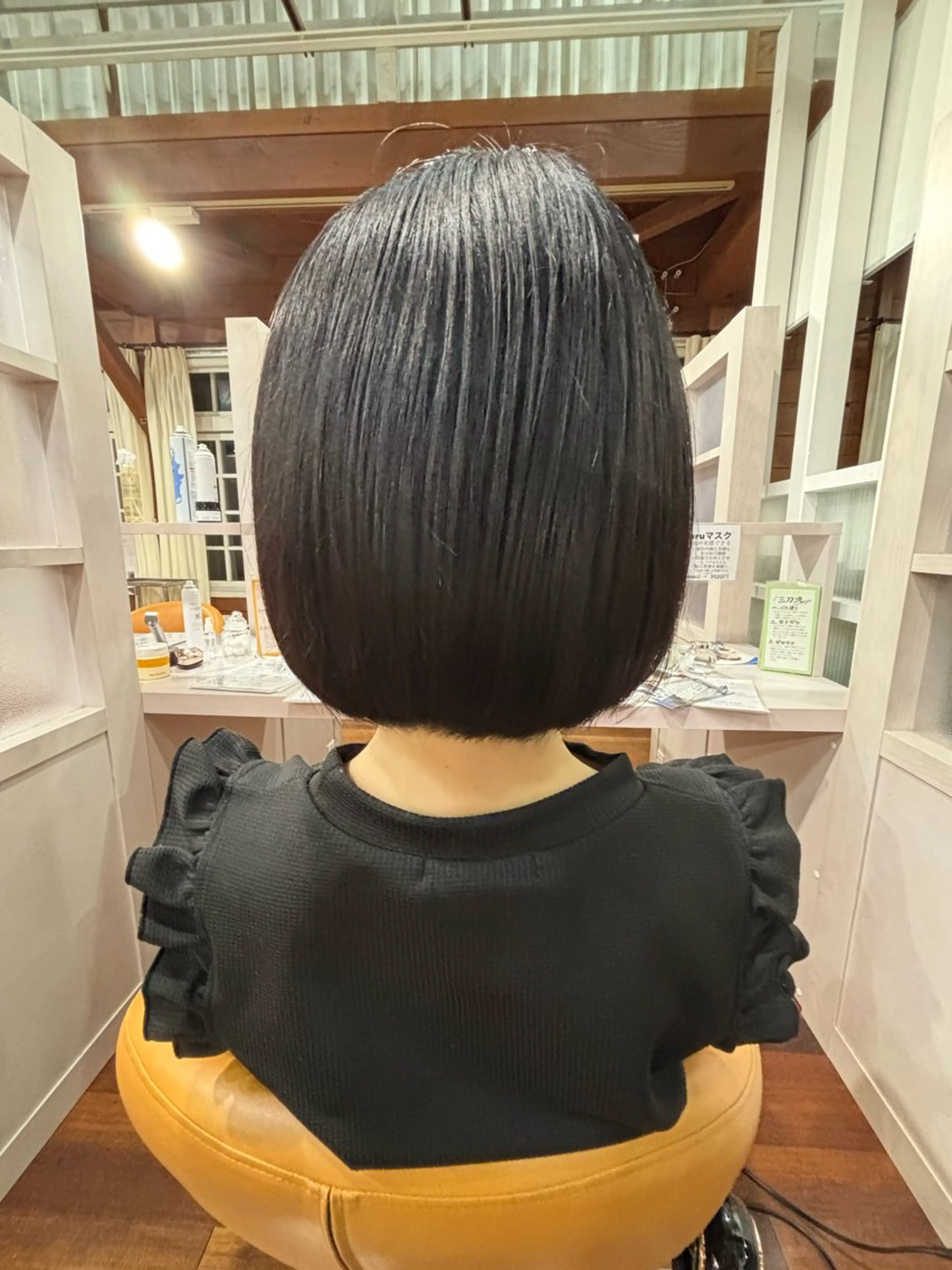 ショート カラー ボブ 横山 沙奈のヘアスタイル