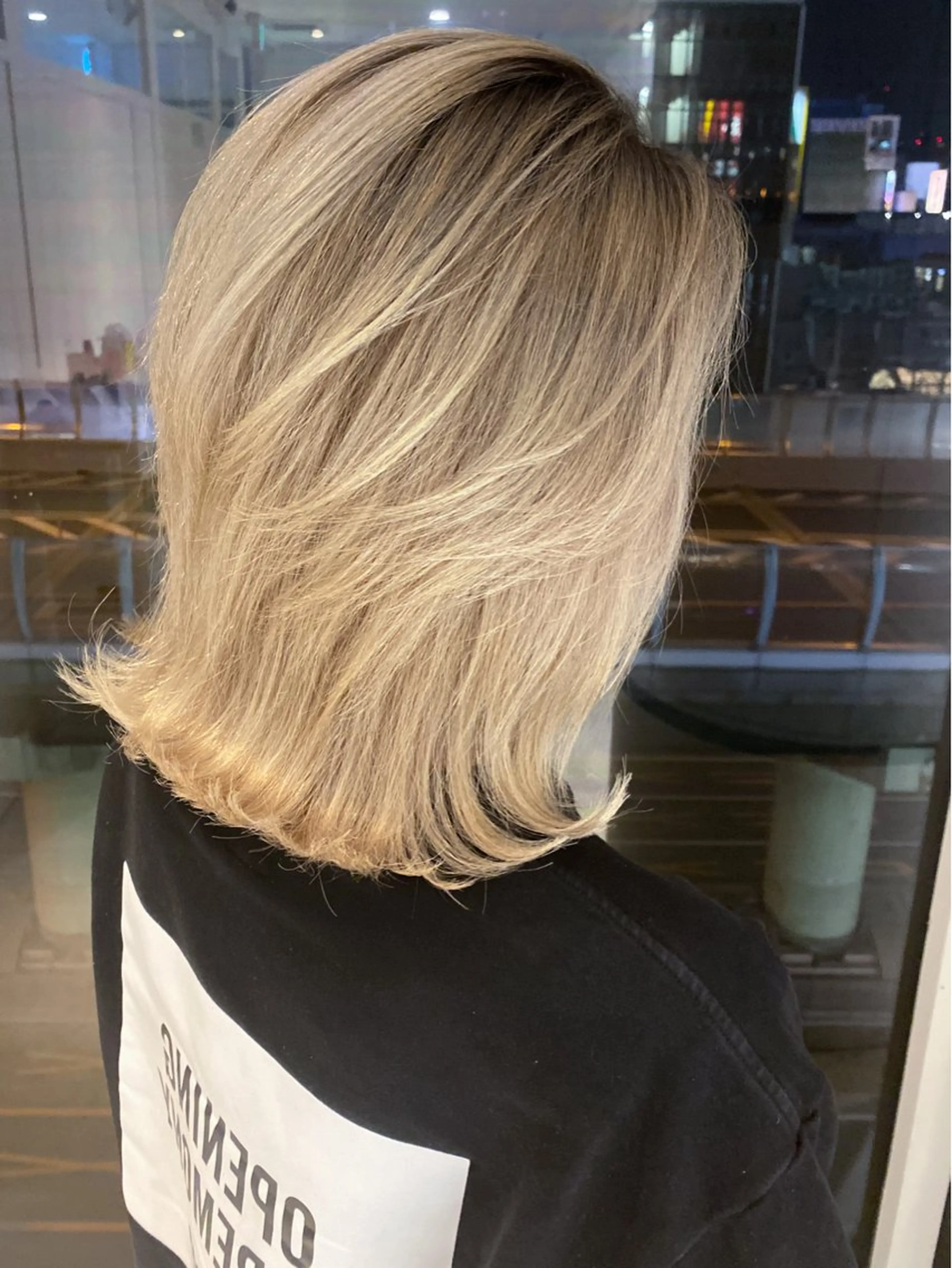 ミディアム カラー バレイヤージュ レイヤーカット ヘアカラー トリートメント welring hair salonのヘアスタイル