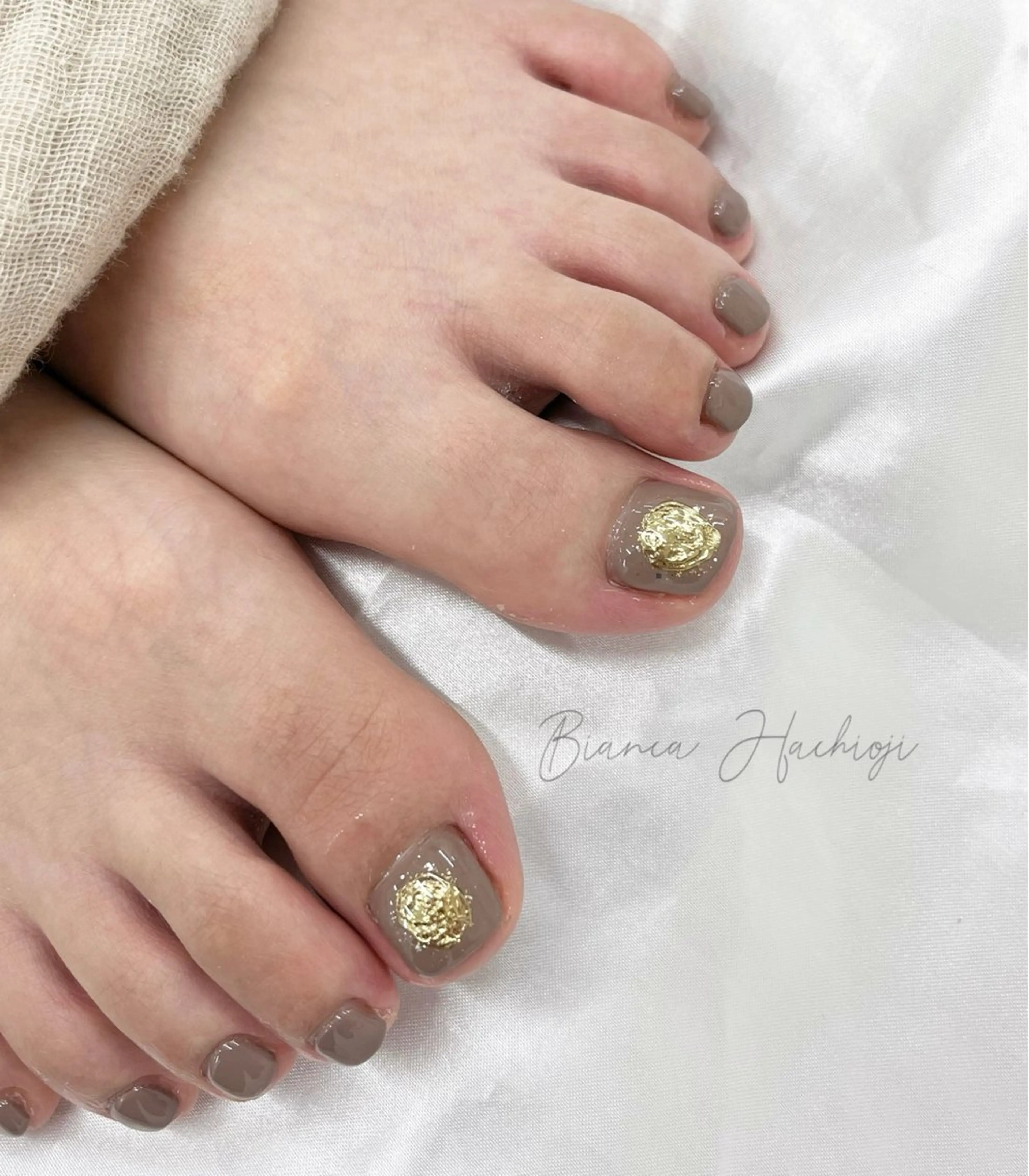 ネイル フットネイル Bianca🩶 SHIONOのネイルデザイン