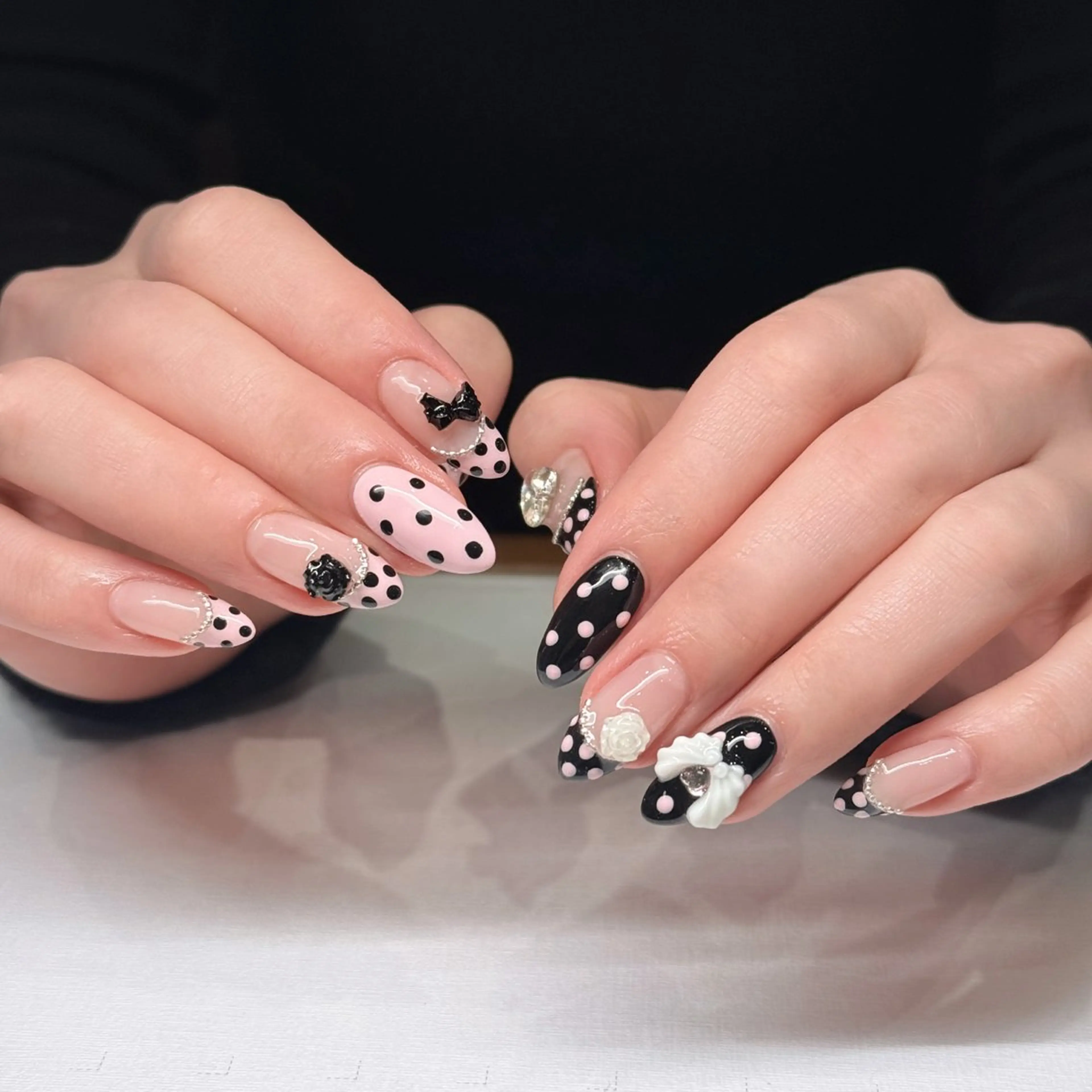 ネイル オーロラネイル ブルー チークネイル フットネイル フレンチネイル ハンドネイル JAN 168 池袋のネイルデザイン