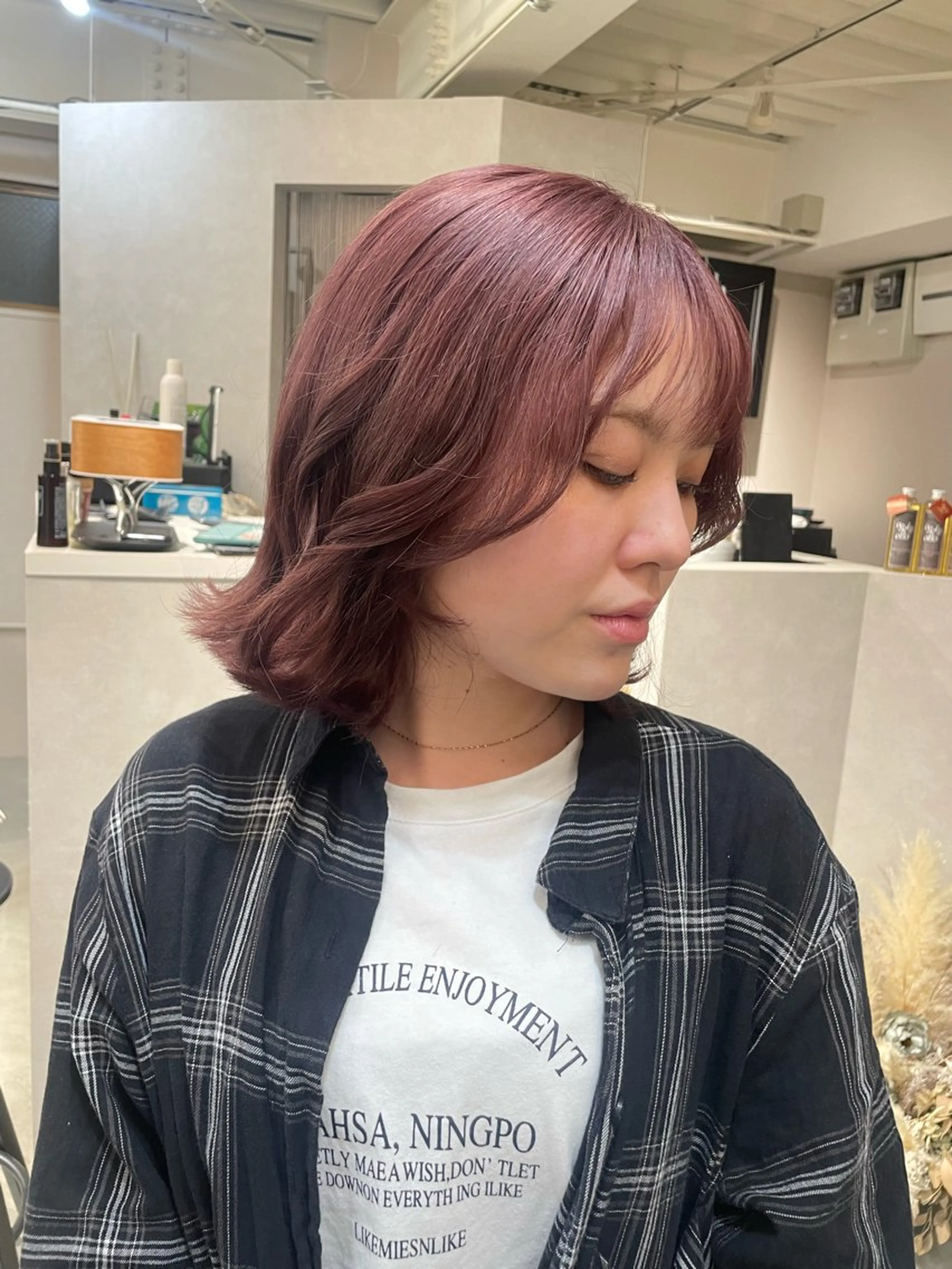 カラー ブリーチ ピンクカラー バレイヤージュモデル 募集👒ヨンスクのヘアスタイル