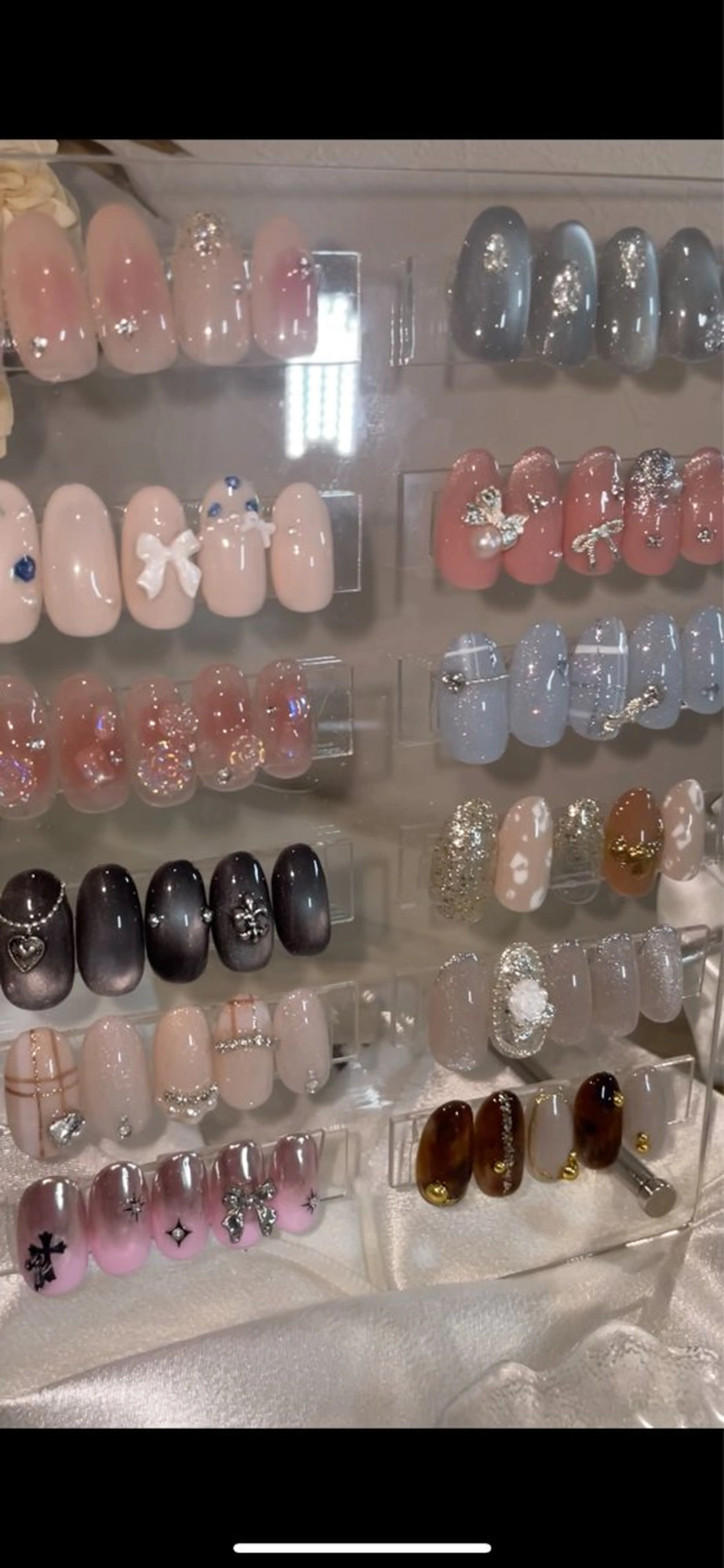 ネイル ハンドネイル Lua🌙ワンホン♡ ギャル♡推し活♡のネイルデザイン