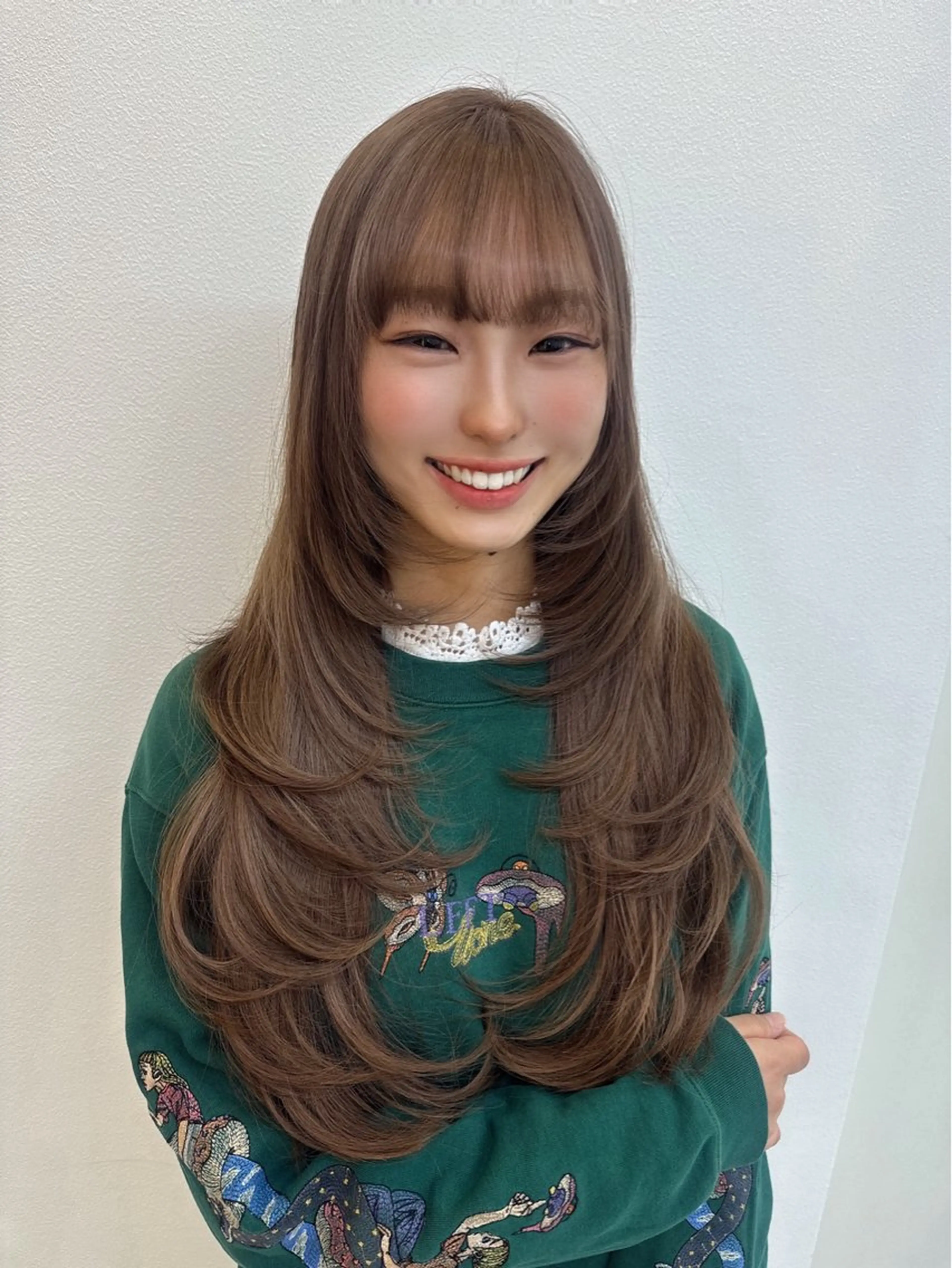 ロング AIRI /ダブルカラー/のヘアスタイル