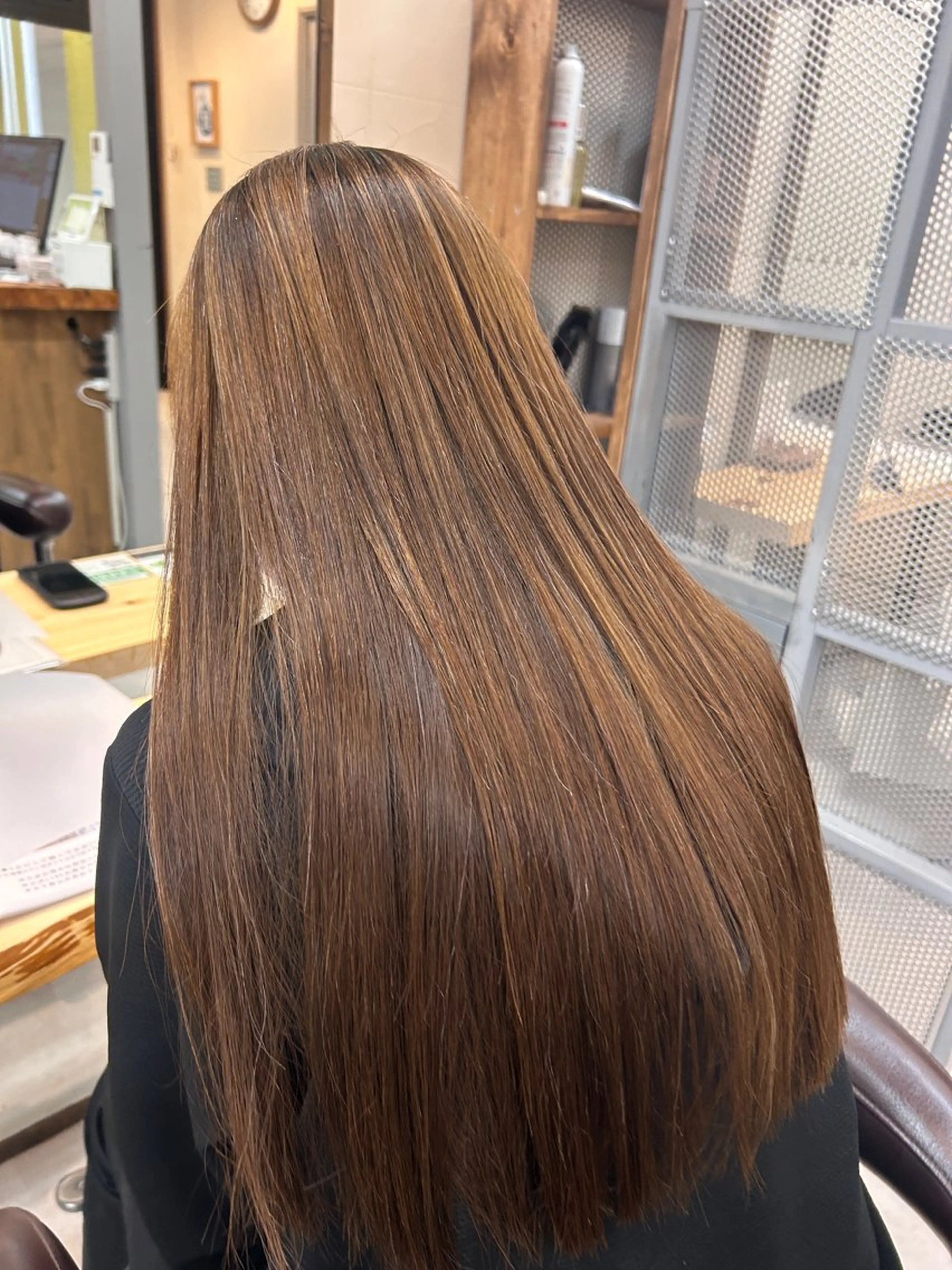 ロング カット 縮毛矯正 井上 萌のヘアスタイル