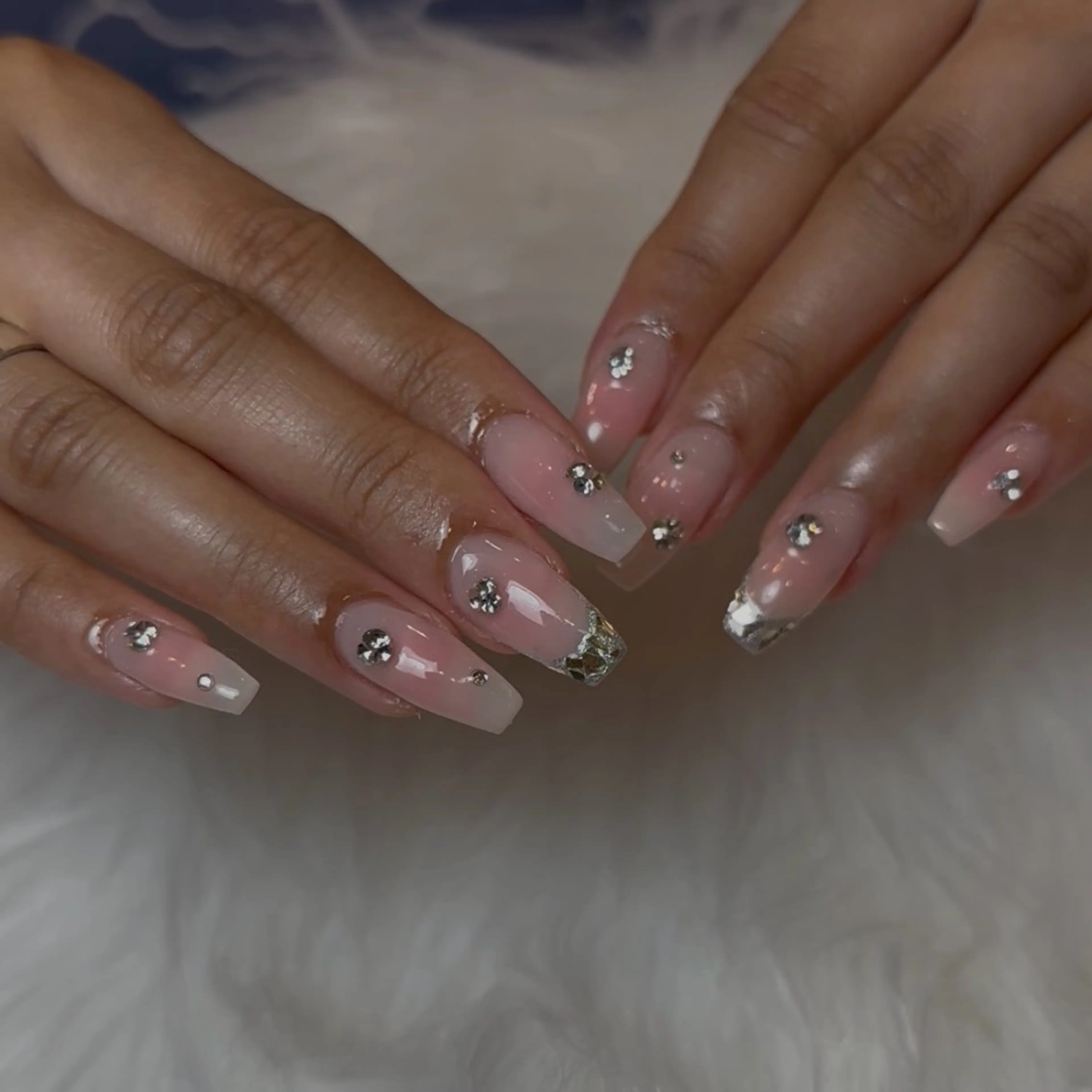 ネイル Laula🤍 ayakaのネイルデザイン