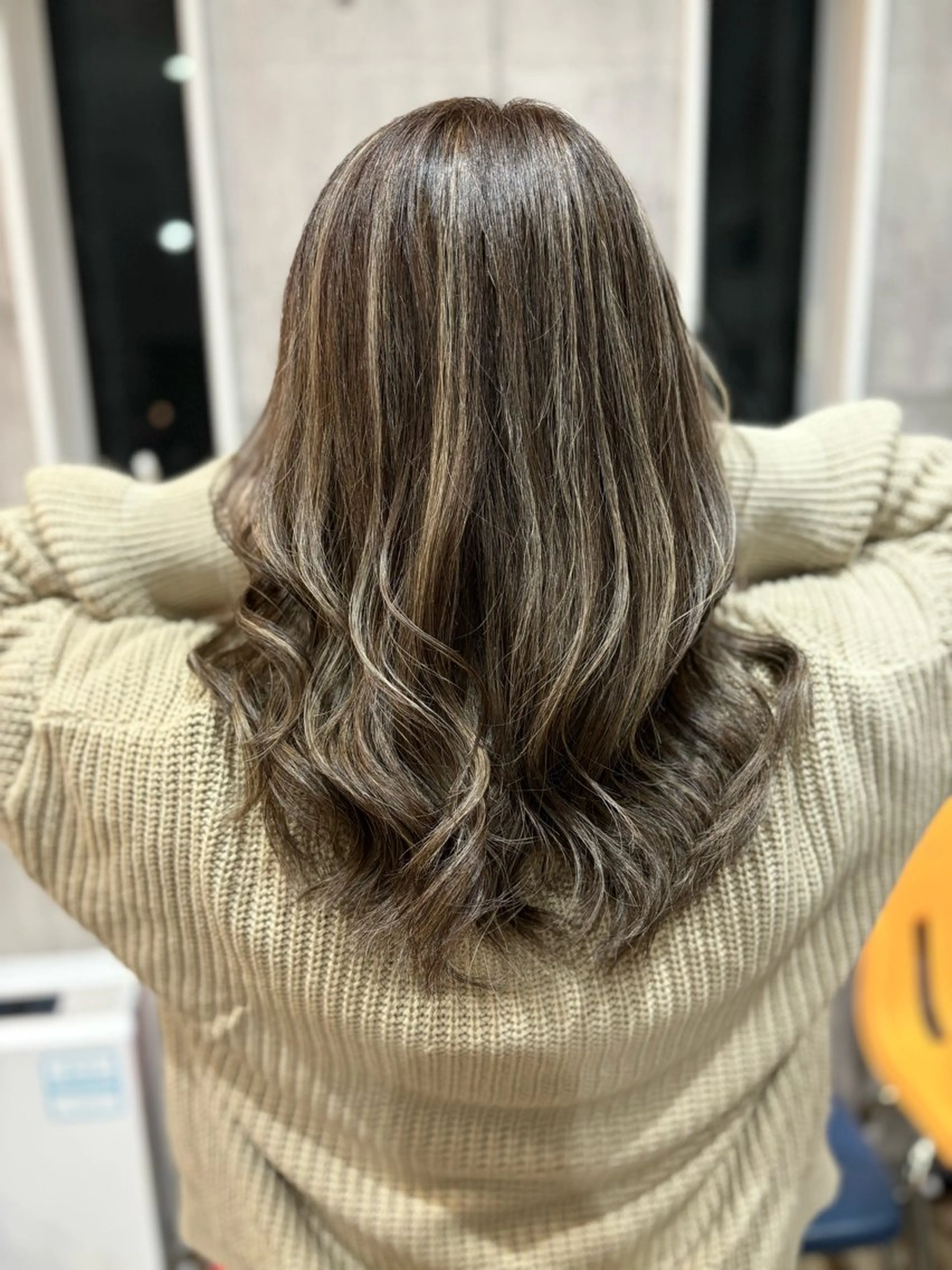 ミディアム ハイライト カット ヘアカラー yoshihara yuukiのヘアスタイル