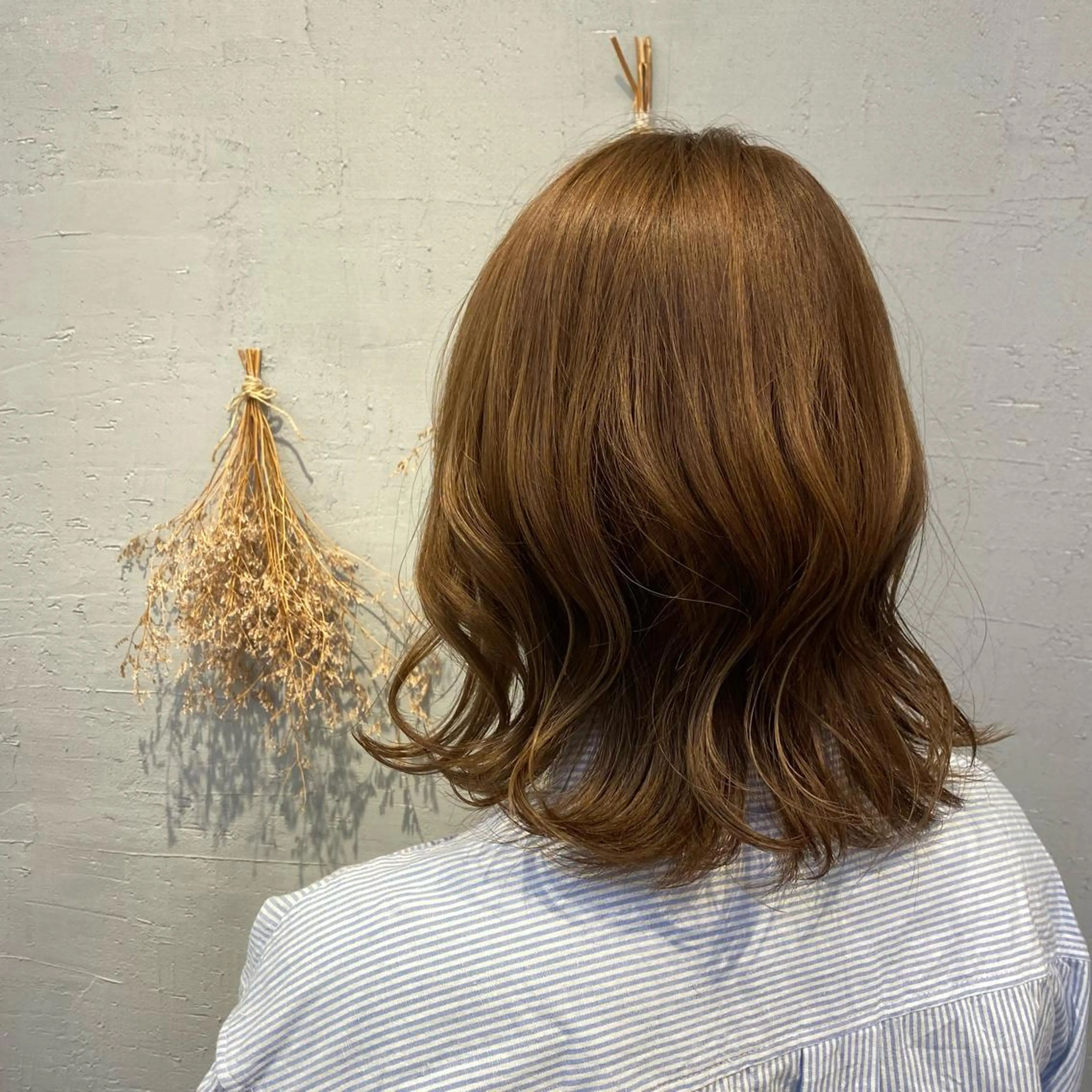 カラー kuschel アリイのヘアスタイル