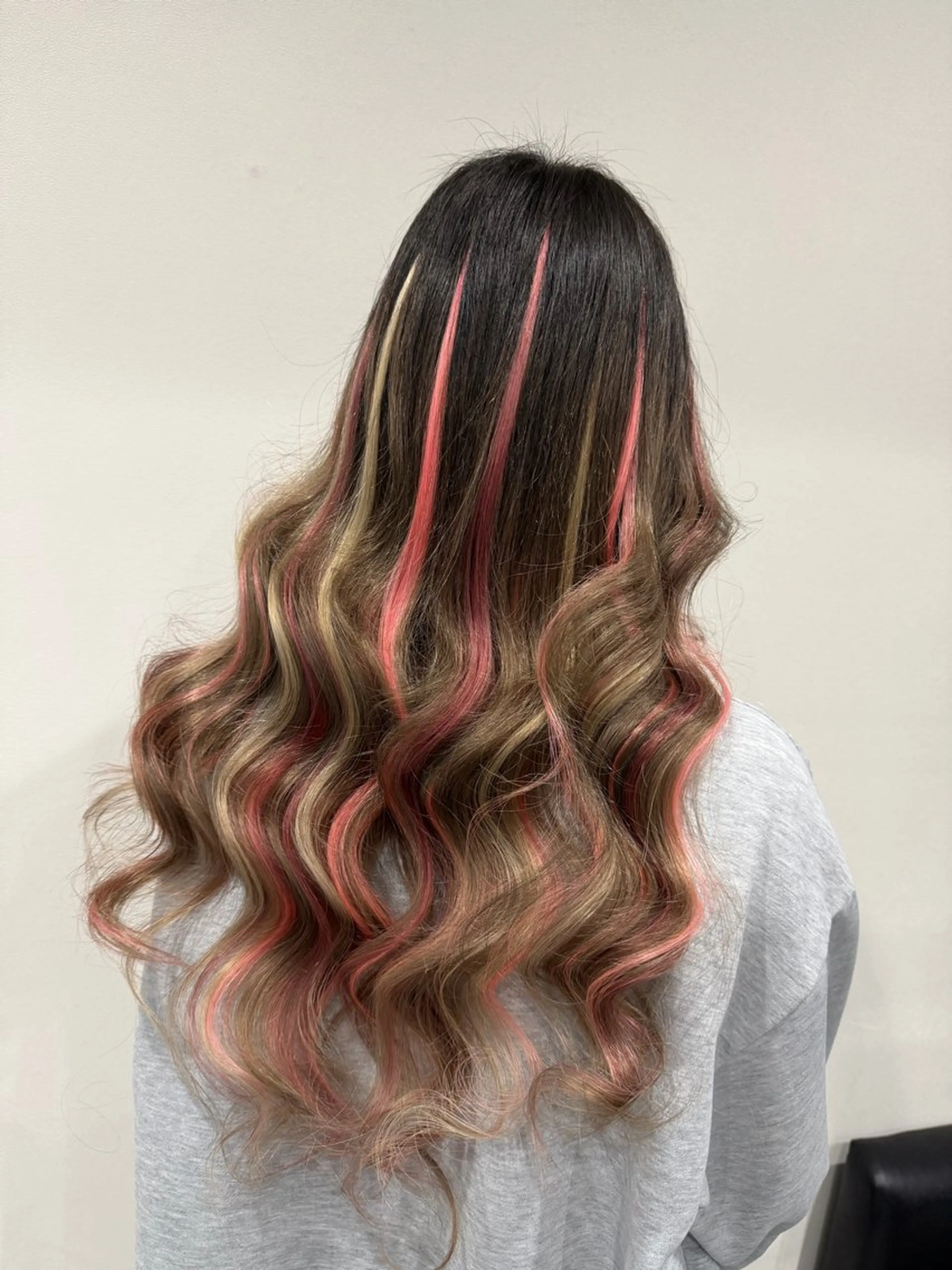 ロング ハイライト カット エクステ 長田 麻友子のヘアスタイル