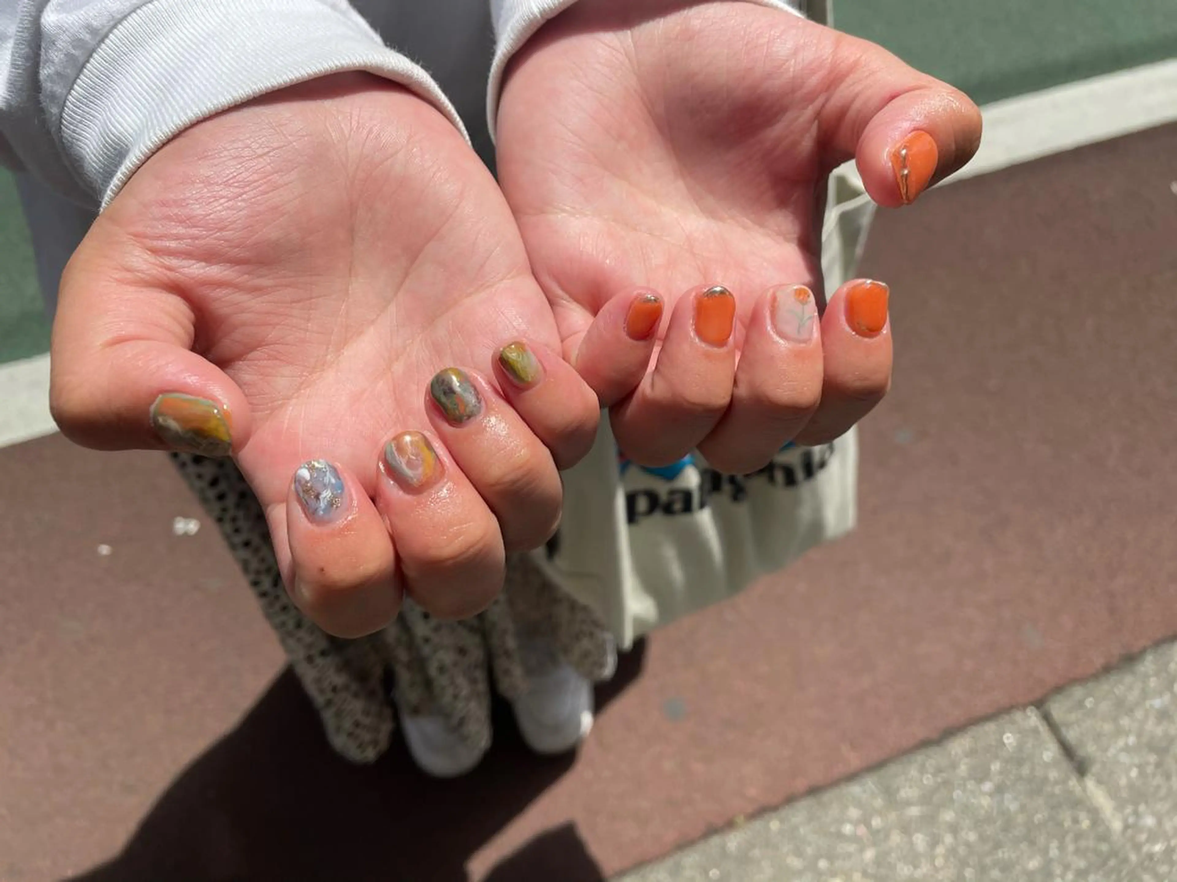 ネイル ハンドネイル ハンドケア はばすみれ🎀ﾈｲﾙ 光ﾌｪｲｼｬﾙ ﾍｱのネイルデザイン