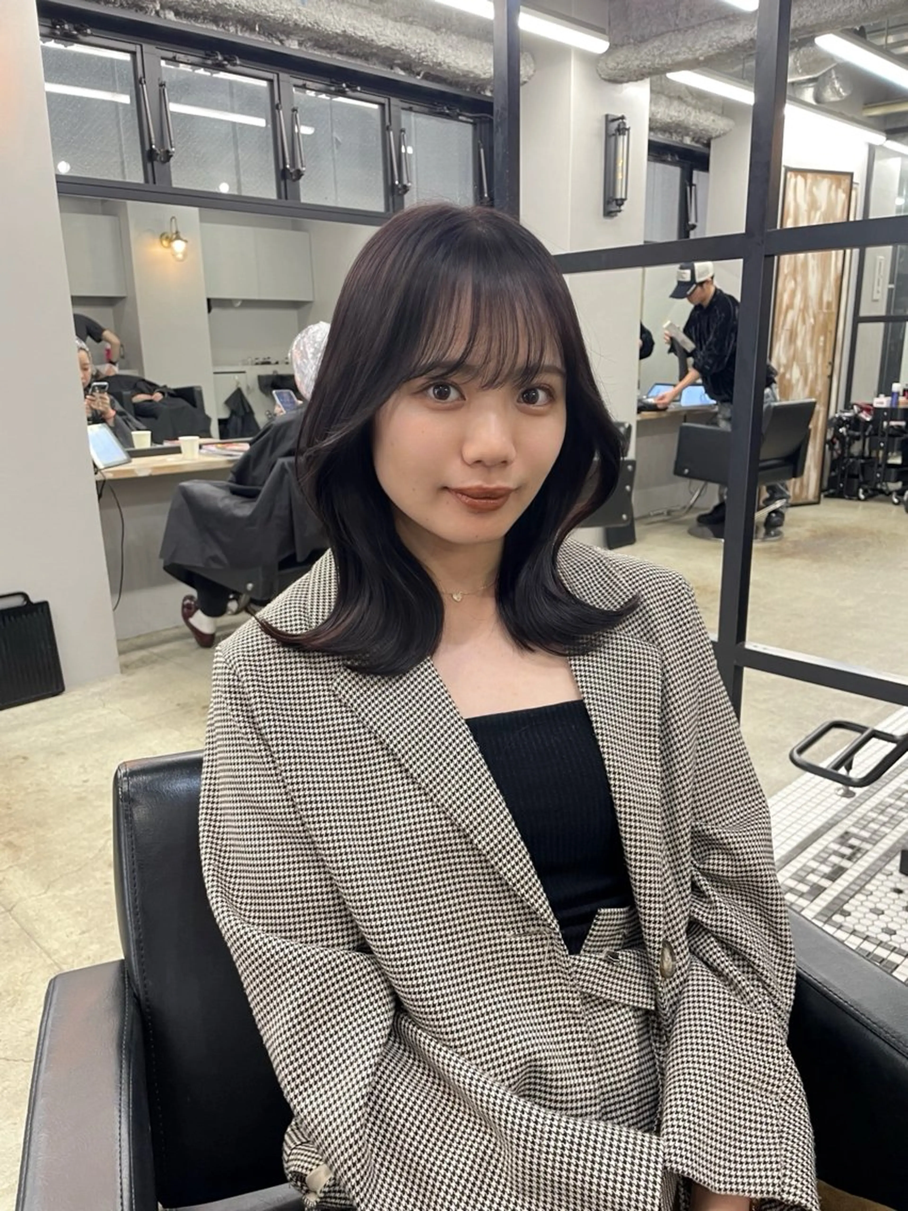 セミロング カラー カット ヘアカラー トリートメント ヘアセット 新宿/韓国ヘア/ 髪質改善ストレートのヘアスタイル