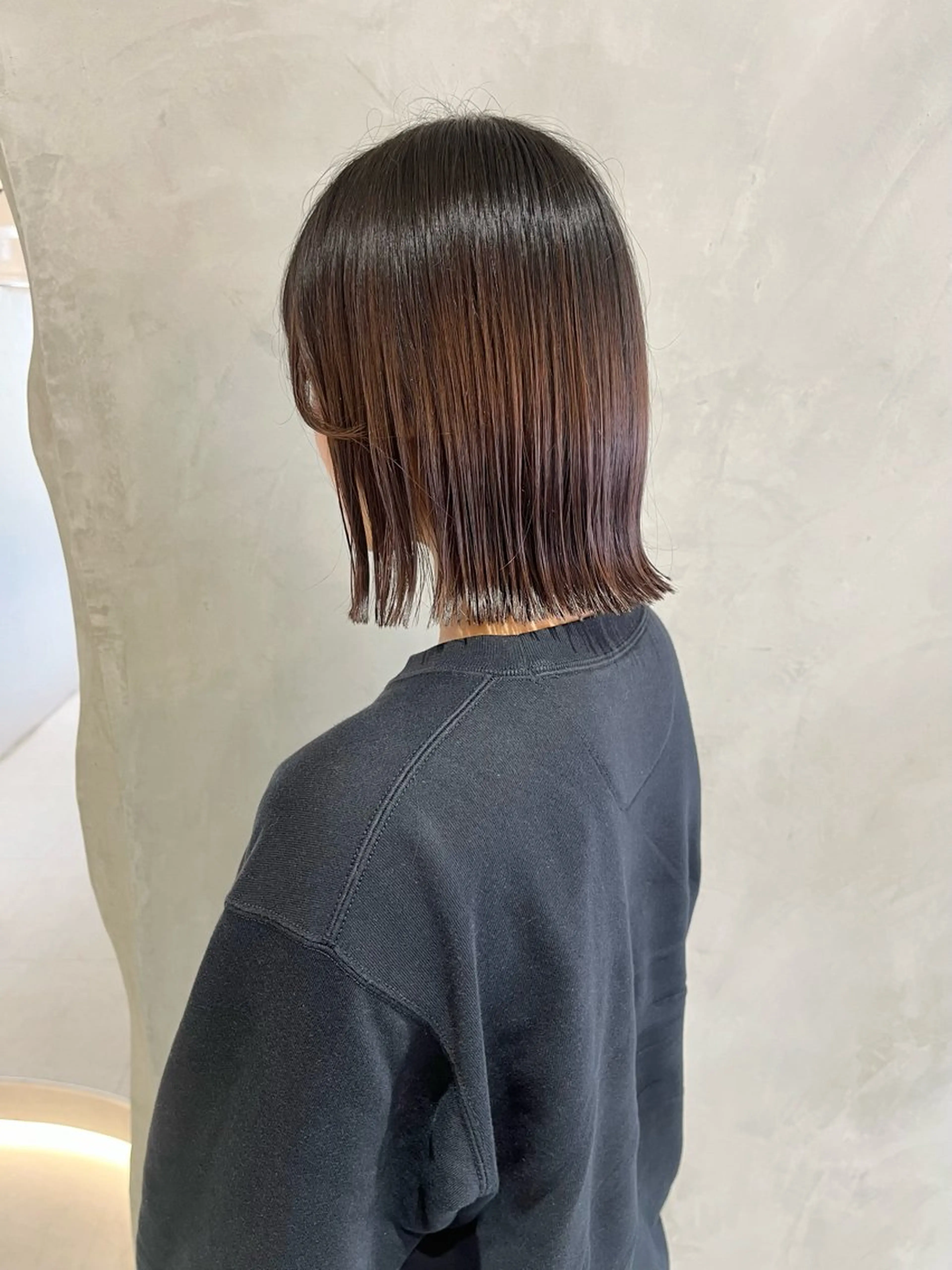 ミディアム カラー カット ヘアカラー トリートメント 切りっぱなしボブ/ 艶カラー/綾莉のヘアスタイル