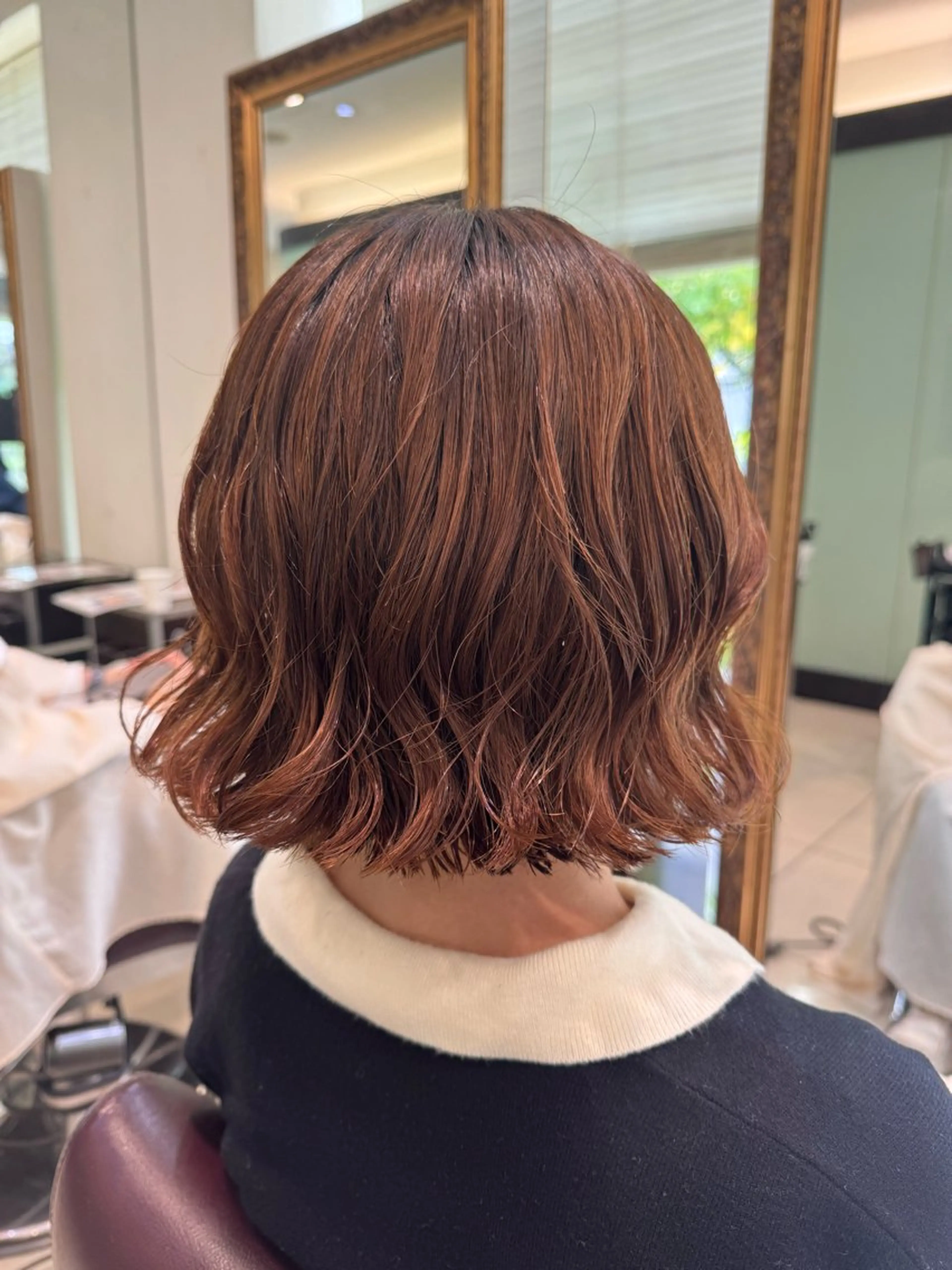 ショート カット ヘアカラー パーマ 大人可愛い♡コテ巻き パーマ🌼杉田 萌恵のヘアスタイル