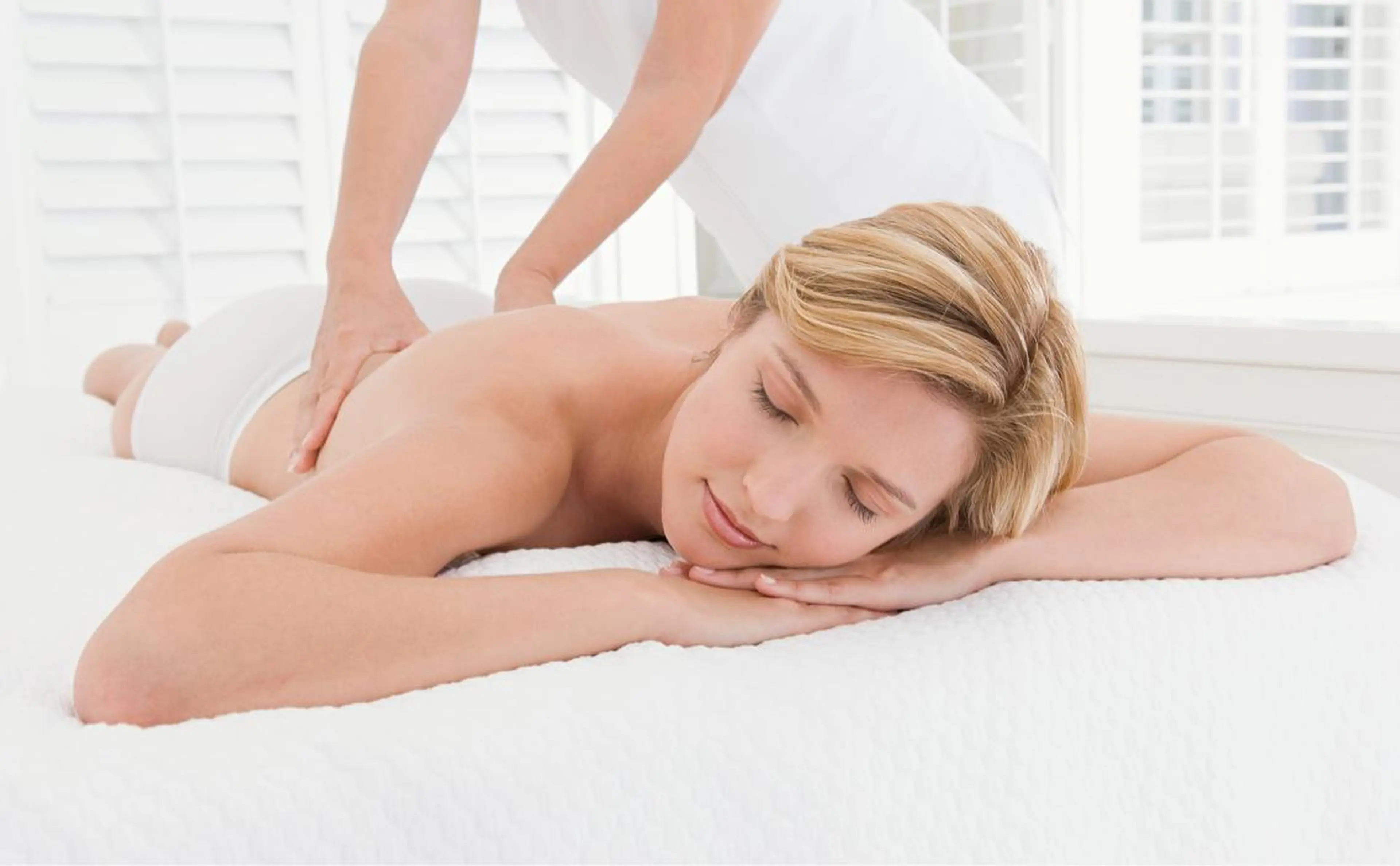 エステ 美脚マエストラ 上野由理の眉毛・アイブロウイメージ