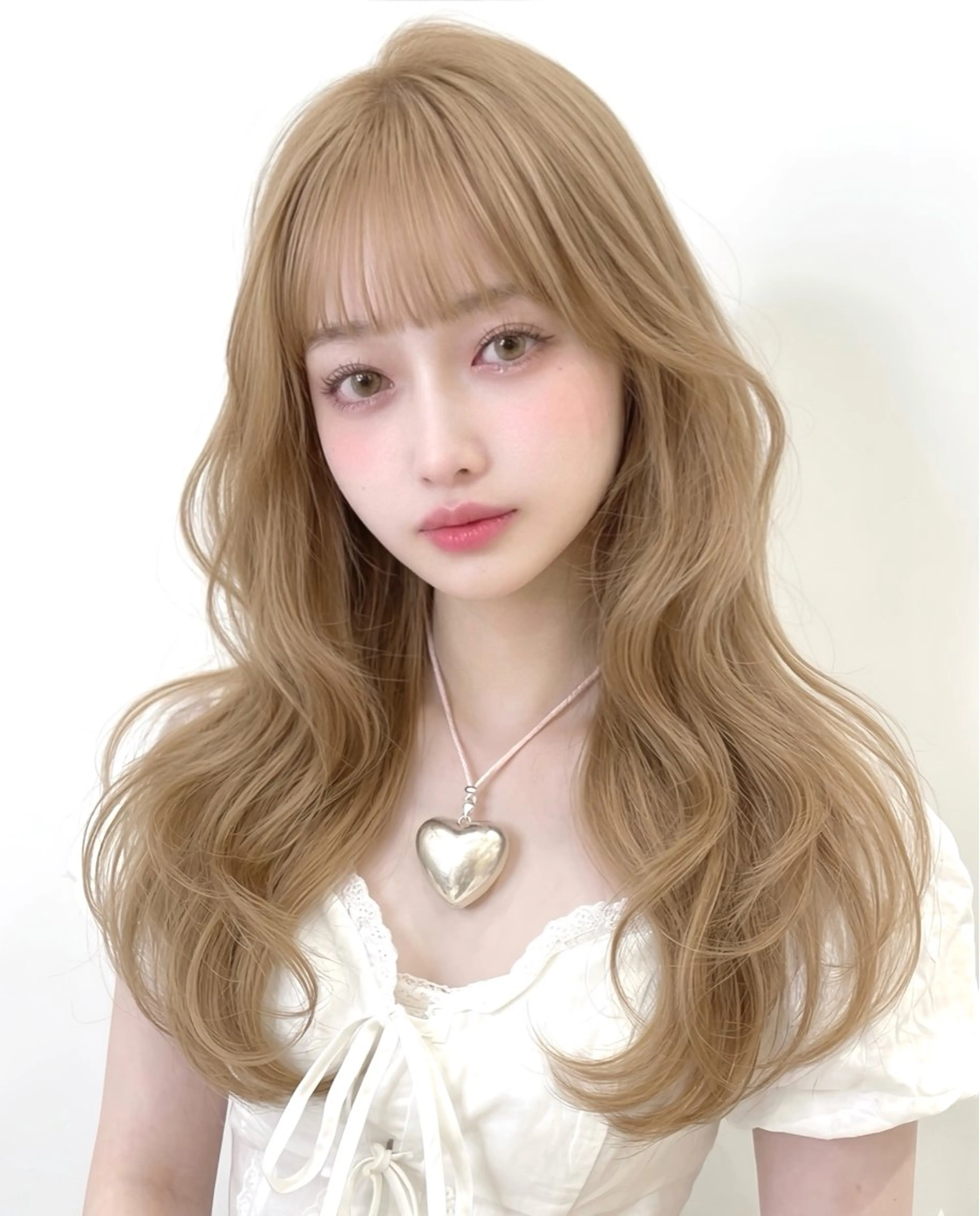 ロング カラー カット ヘアカラー トリートメント 抜きっぱなしブロンド /ハイトーン/カナタのヘアスタイル