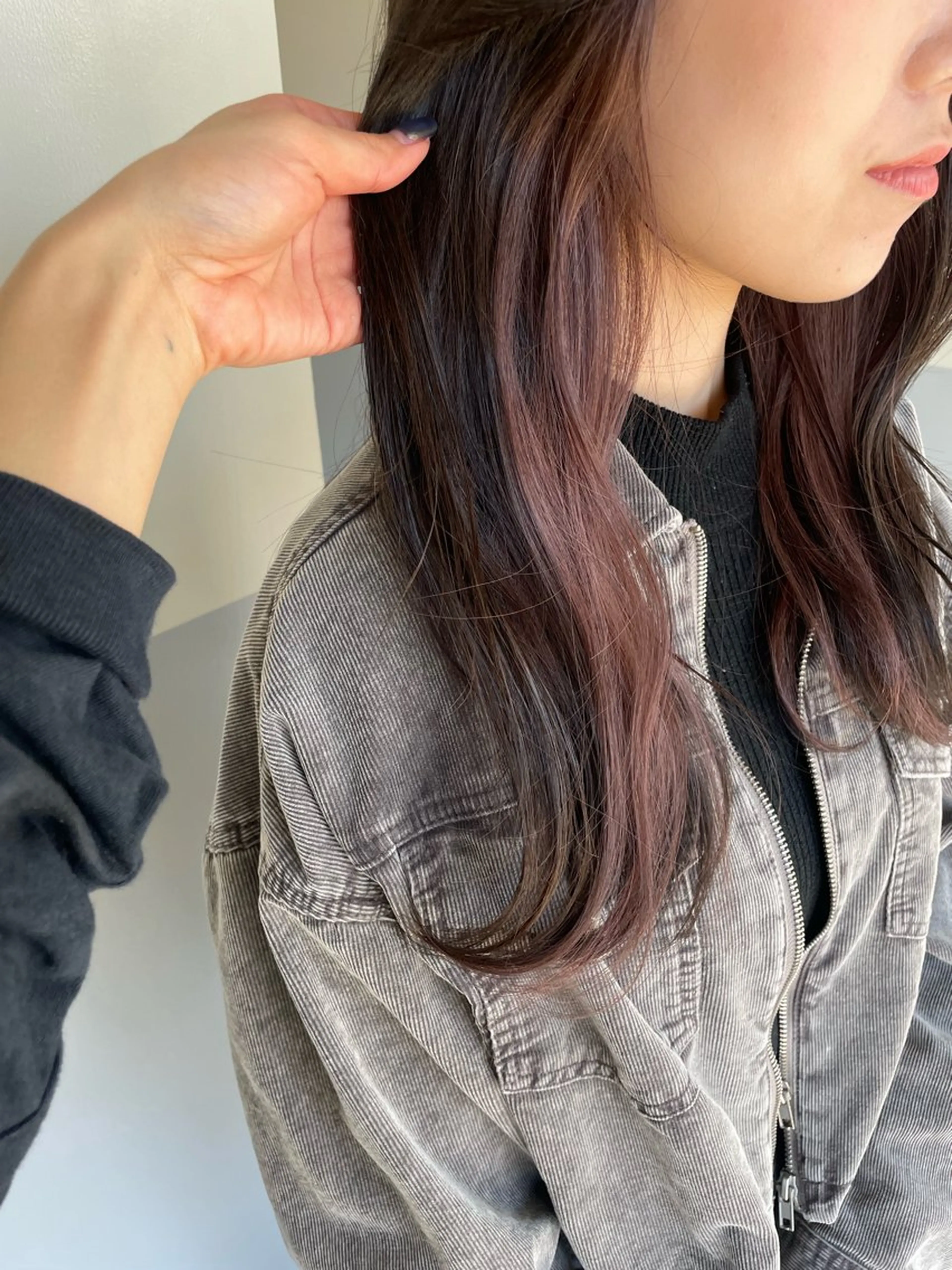 セミロング 小久保 里紗のヘアスタイル