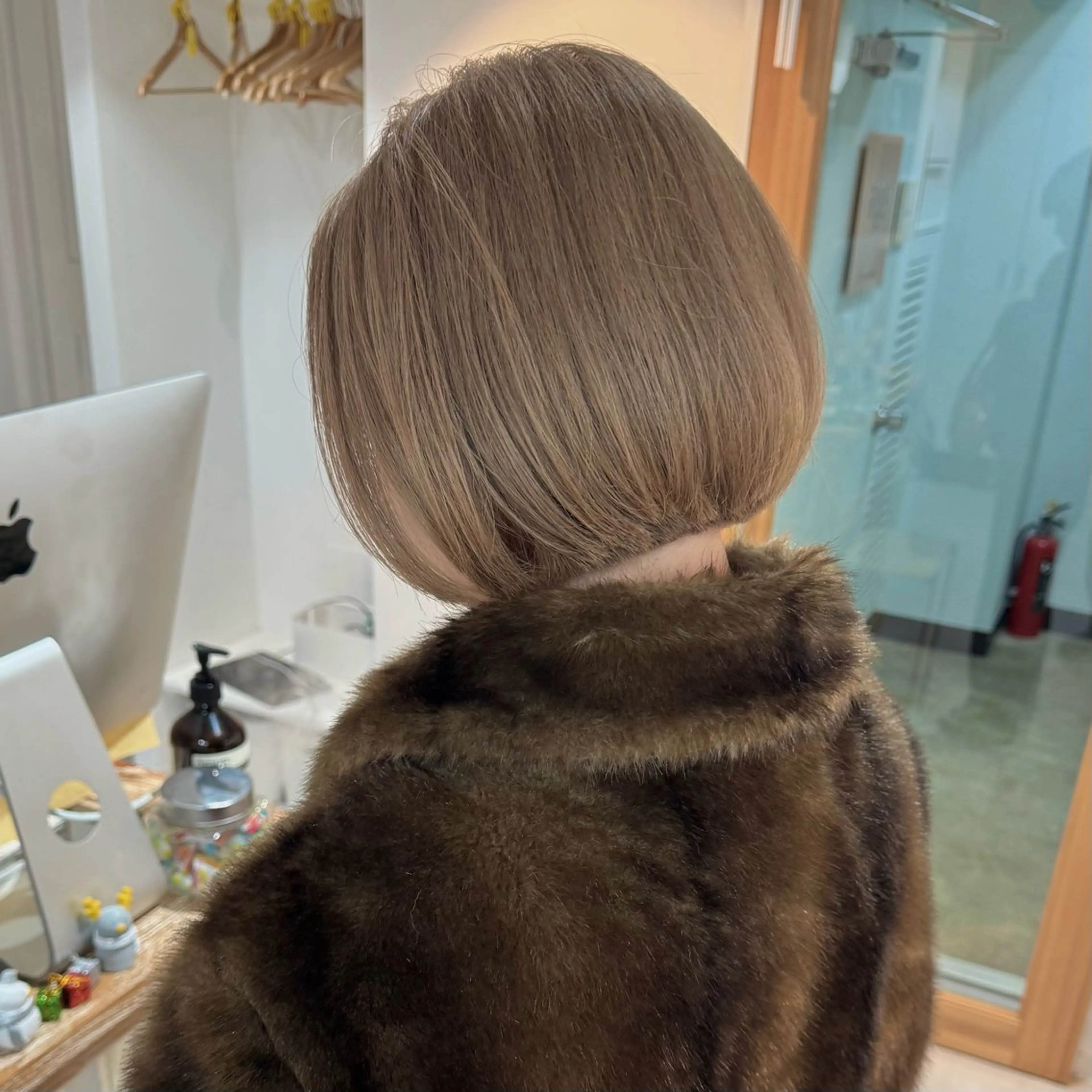 ショート カラー ヘアカラー トリートメント ROE 日吉のヘアスタイル