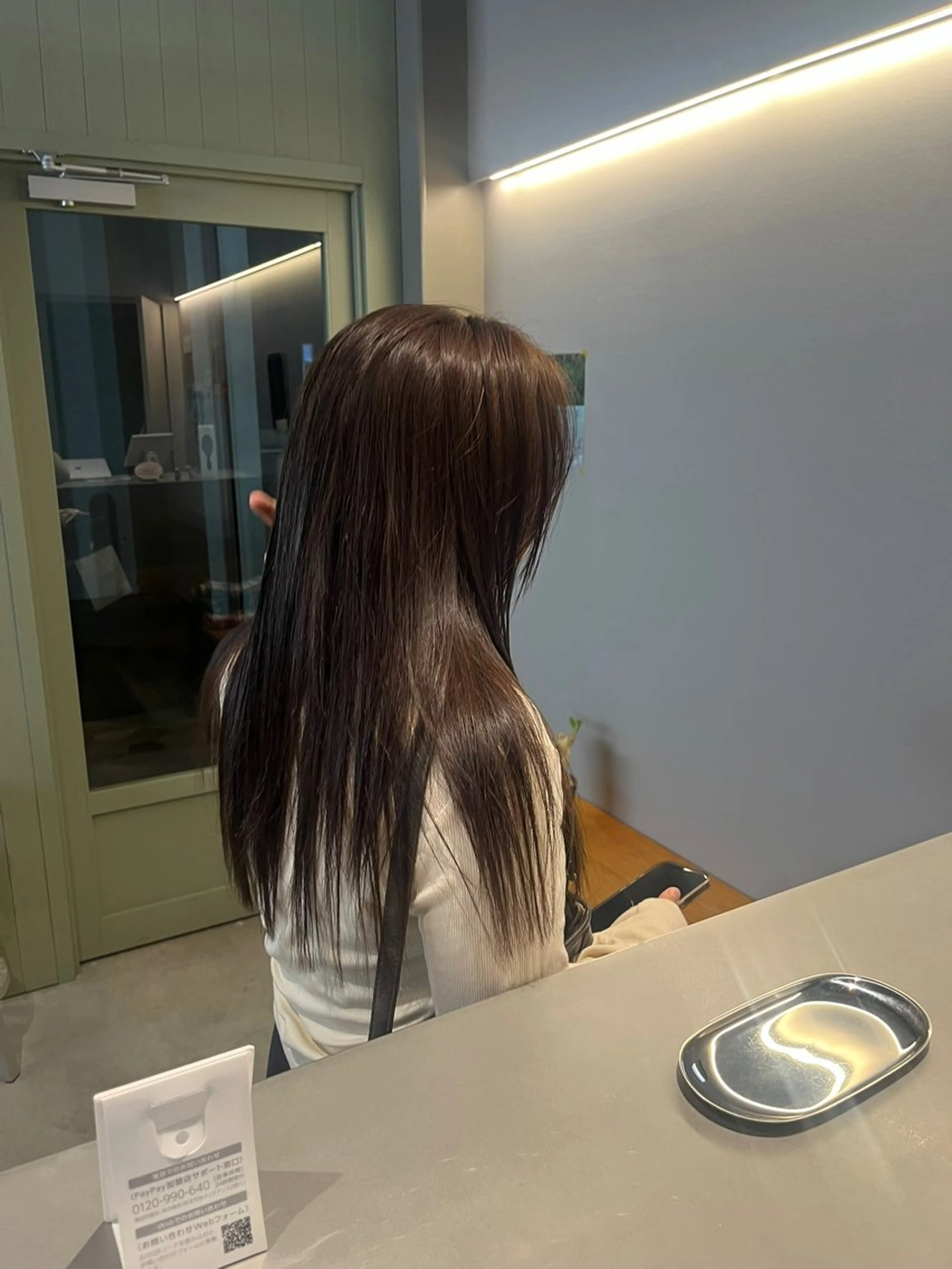 ロング カラー 島田 果央のヘアスタイル