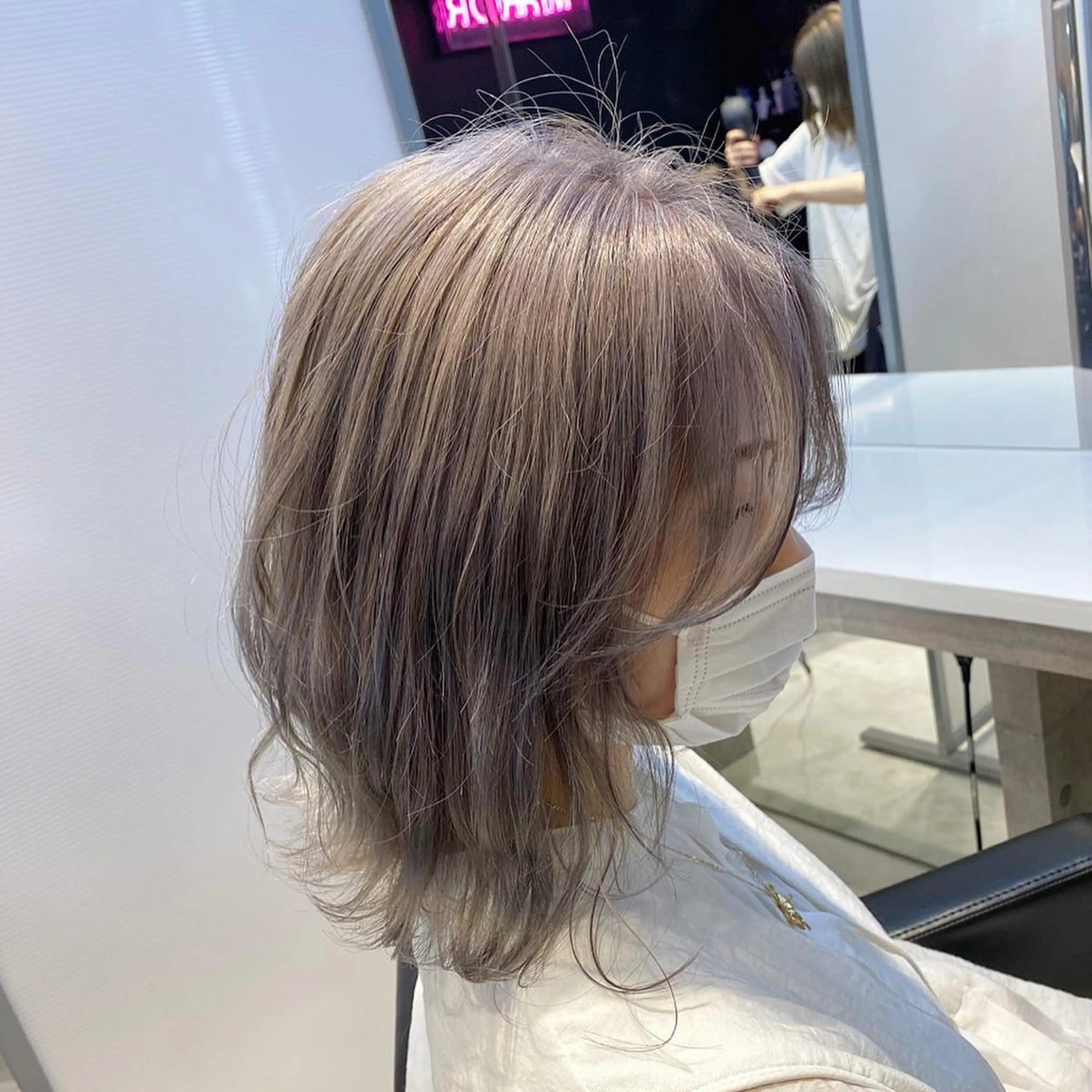 ミディアム アッシュ 🤍ムラ修正ブリーチ 🤍原宿/YUUのヘアスタイル